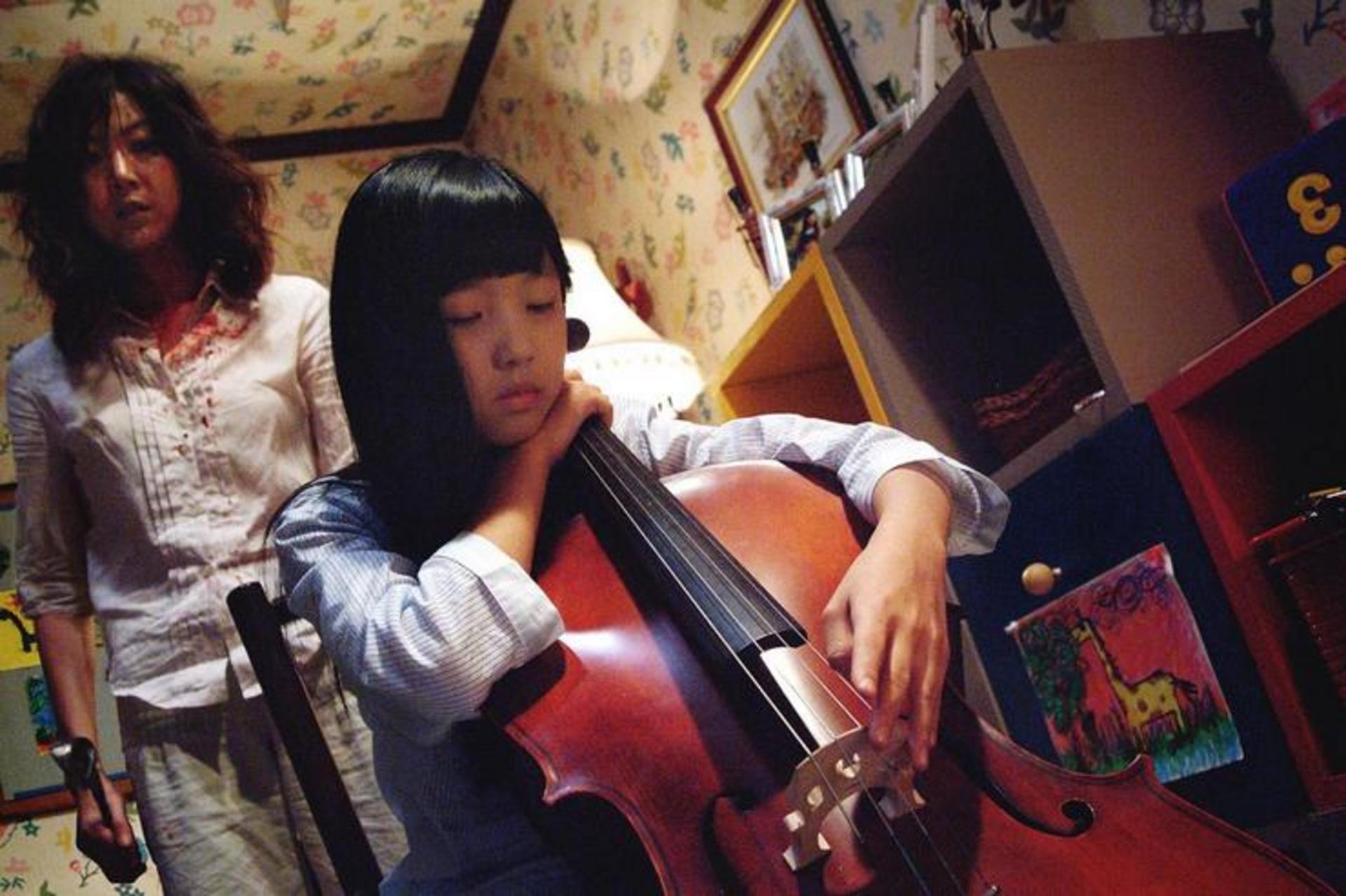 Bộ phim ma Hàn Quốc về nhạc cụ ma quái với âm thanh cello rùng rợn tạo nên nỗi sợ đặc biệt.