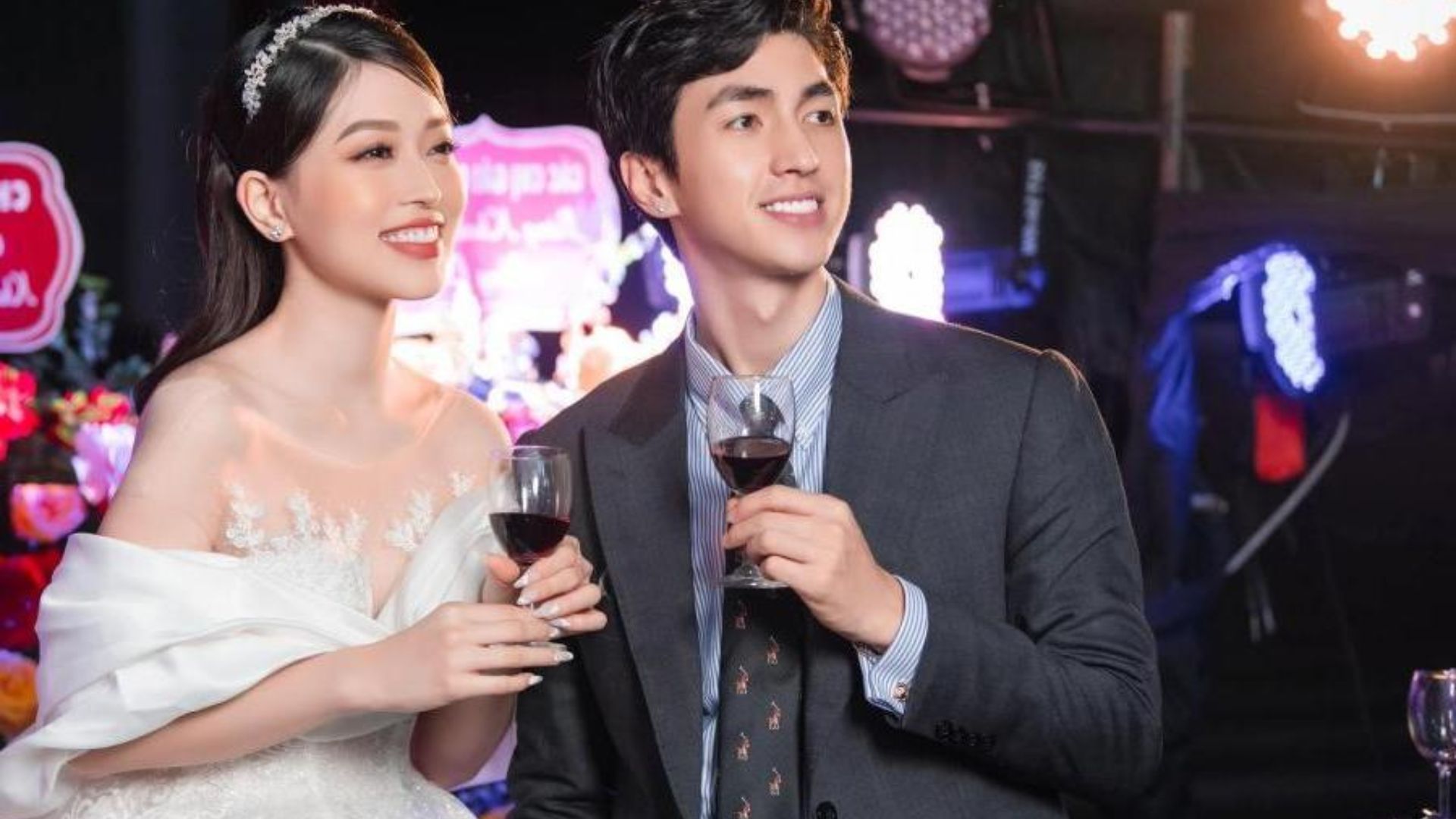 Nam diễn viên đang có cuộc hôn nhân hạnh phúc bên vợ là Á hậu Phương Nga