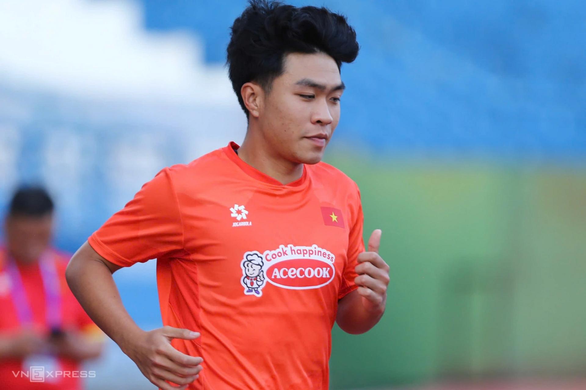 Trung vệ Nguyễn Lý Đức