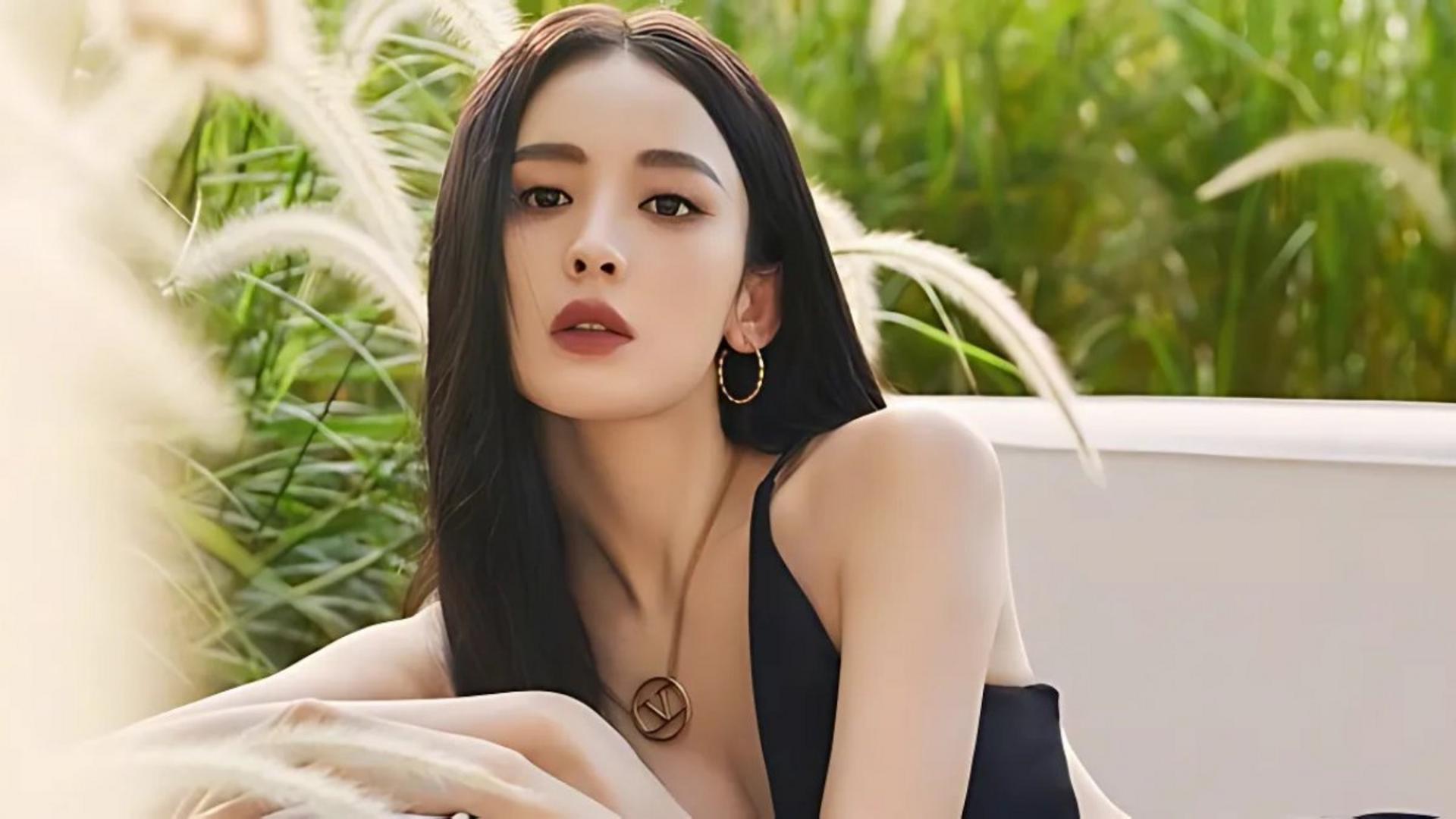 Chân dung diễn viên Cổ Lực Na Trát với nhan sắc cực phẩm và khí chất sang trọng