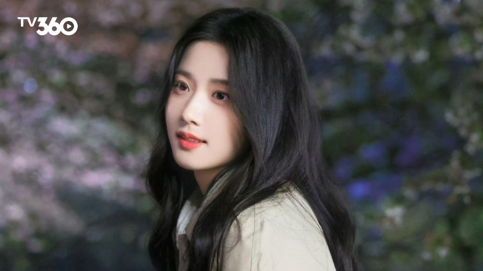 Tạo hình trong trẻo nhưng đầy bí ẩn của Lư Dục Hiểu trong vai Hỗ Tu