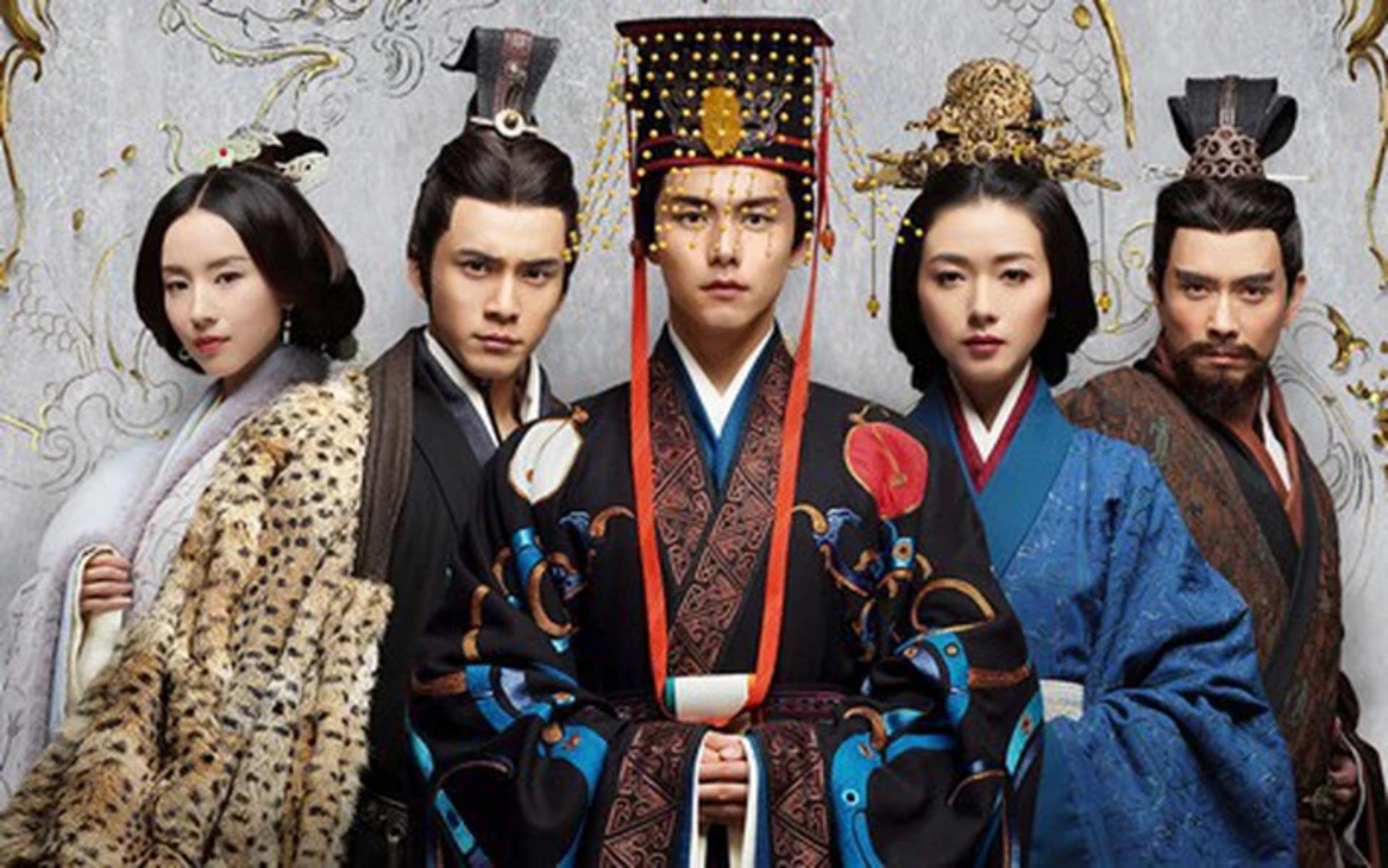 Vẻ đẹp nguy hiểm và sự sắc sảo của Tào Phi là một trong những điểm nhấn ấn tượng nhất lịch sử phim Tam Quốc.