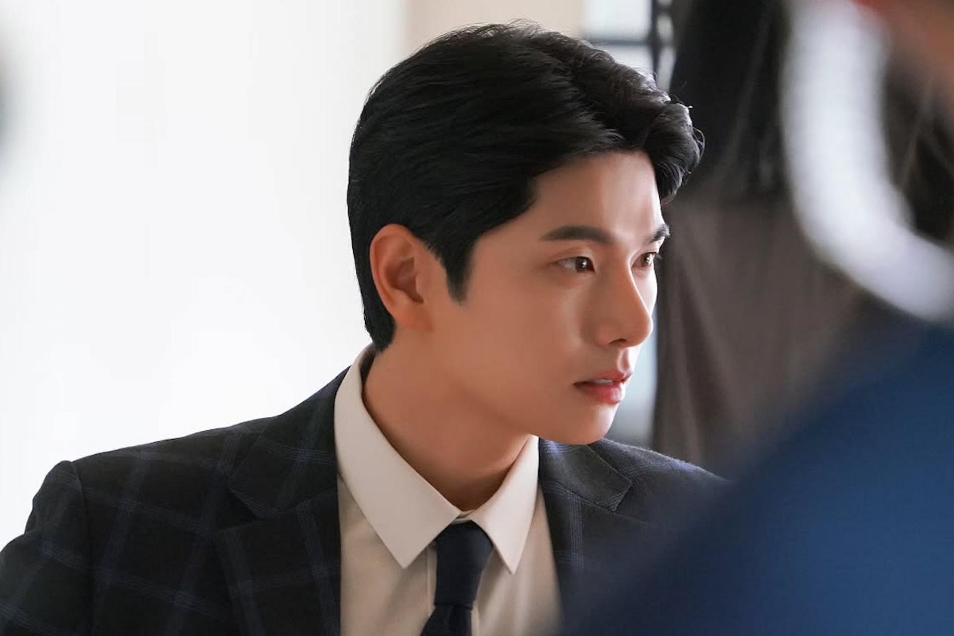 Lee Yi Kyung là nhân tố gây cười không thể thiếu trong dàn cast