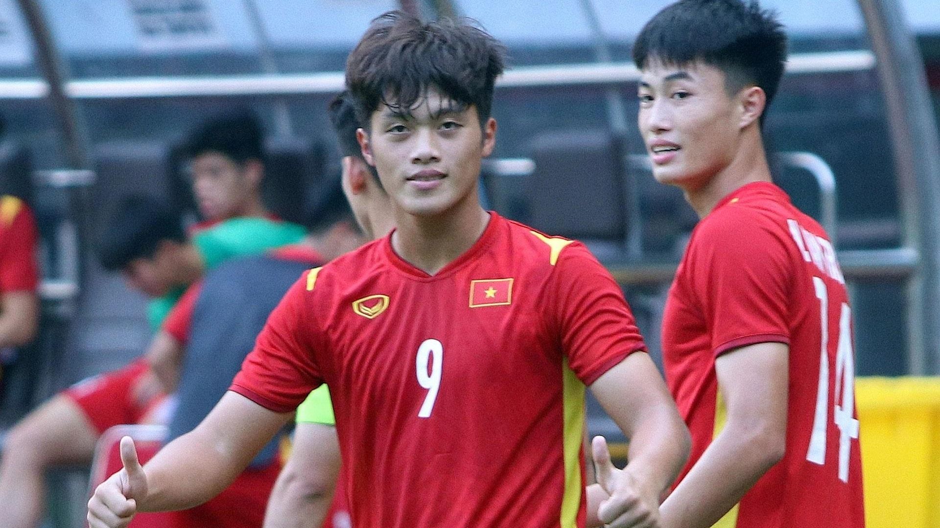 Tiền đạo Nguyễn Quốc Việt