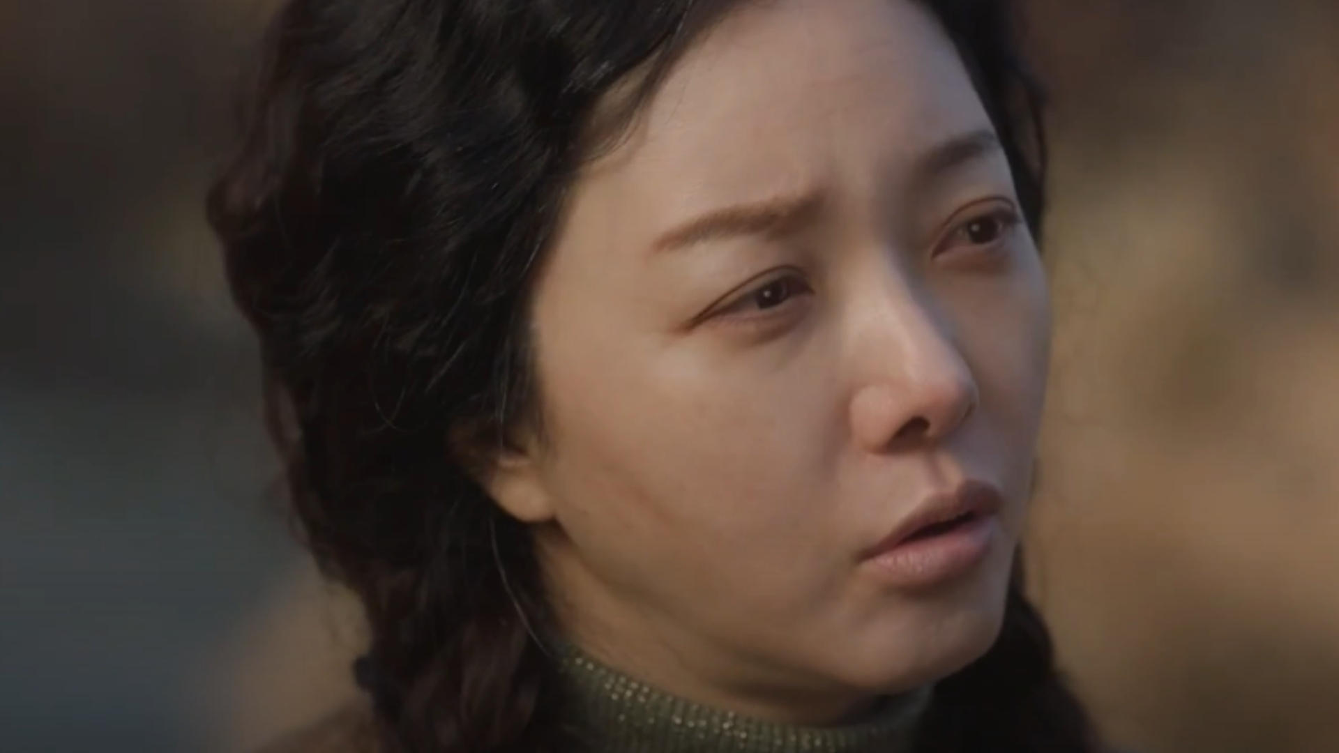 Kang Baek Ho đau đớn trao nộp chứng cứ, chính thức đặt dấu chấm hết cho đế chế tội lỗi của cha mình