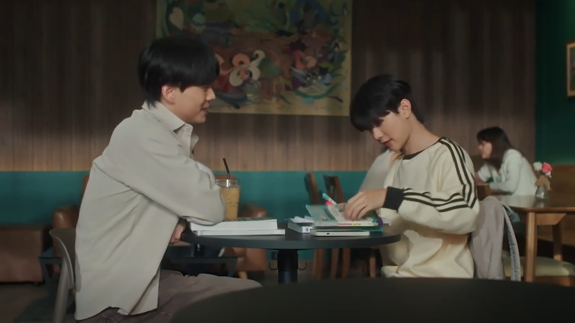 Tonfah và Typhoon tận hưởng buổi hẹn hò lãng mạn, chính thức đánh dấu một khởi đầu mới đầy hạnh phúc