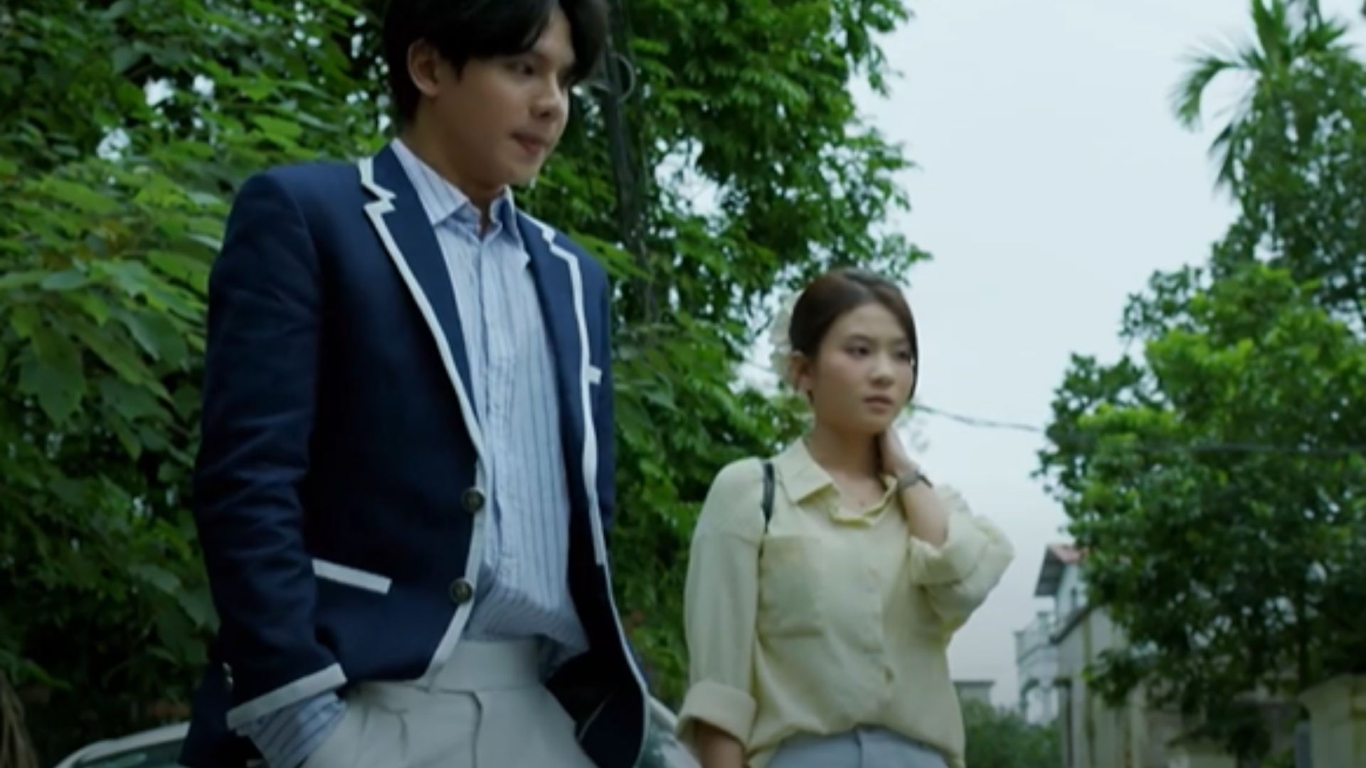 Bà Ánh nỗ lực chuẩn bị những suất cơm sạch với sự tận tâm tuyệt đối, trực tiếp khẳng định uy tín của gia đình