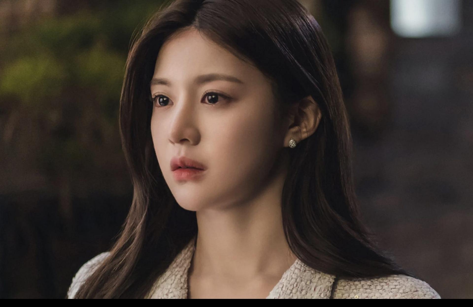 Go Yoon Jung nữ diễn viên xinh đẹp đang gây sốt tại xứ Hàn