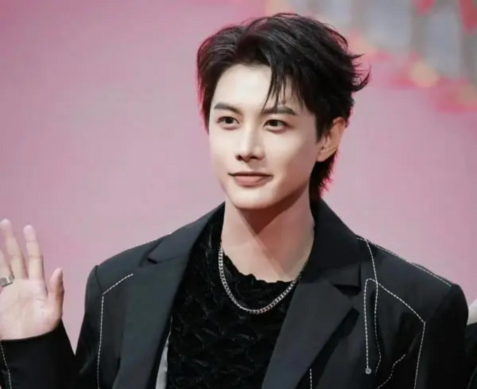 Hà Kiện Kỳ - "nam thần phim ngắn" trong giới điện ảnh Trung Quốc hiện nay