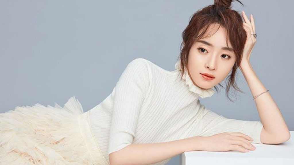 Hồ Băng Khanh nổi bật với vẻ đẹp ngọt ngào thanh thuần 