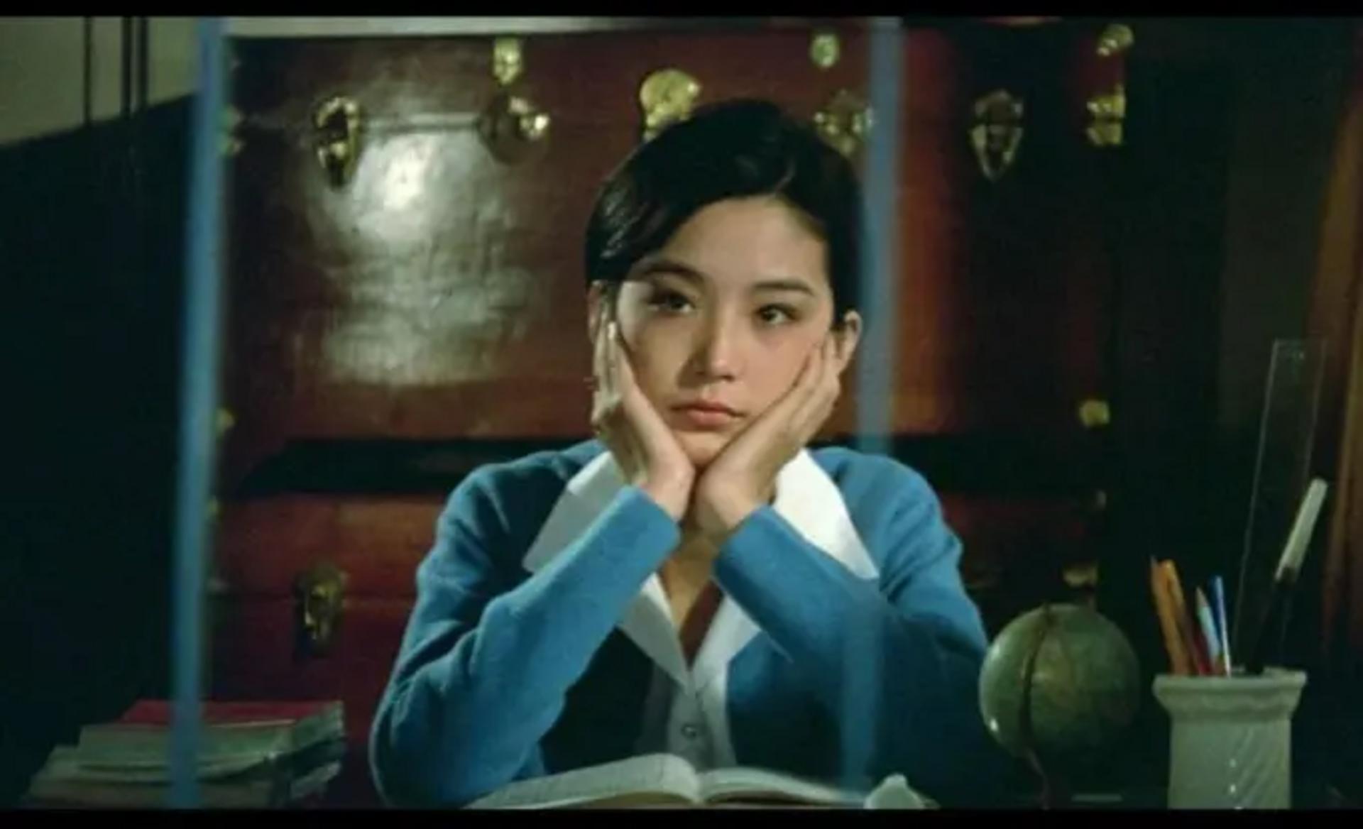 Nét đẹp thanh tân và sơ tâm trong sáng của nàng ngọc nữ thuở mới vào nghề.