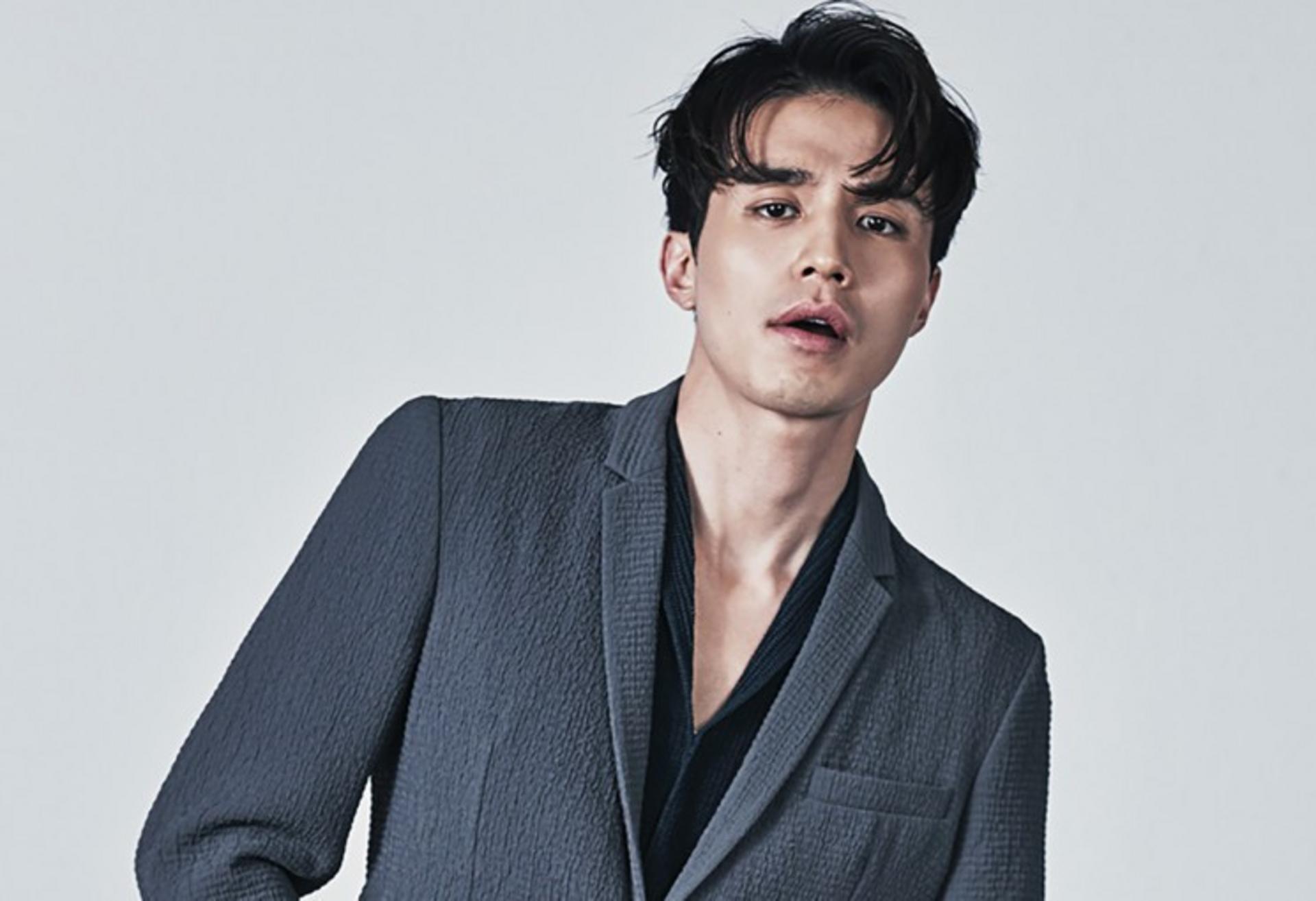 Diễn viên Lee Dong-wook là gương mặt trẻ trong làng điện ảnh Hàn Quốc được nhiều khán giả yêu thích