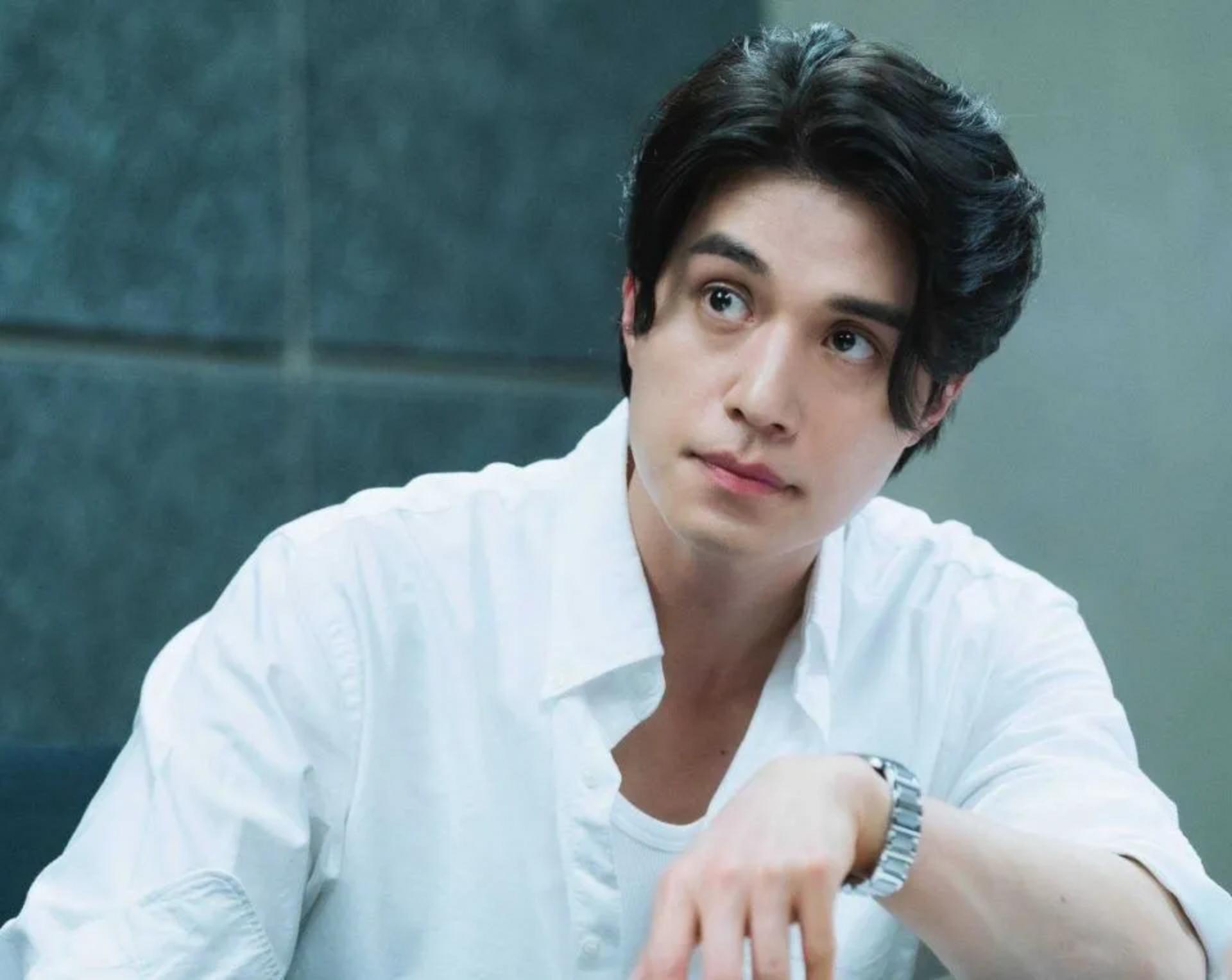 Lee Dong-wook là một trong những nam diễn viên nổi tiếng nhất Hàn Quốc hiện nay