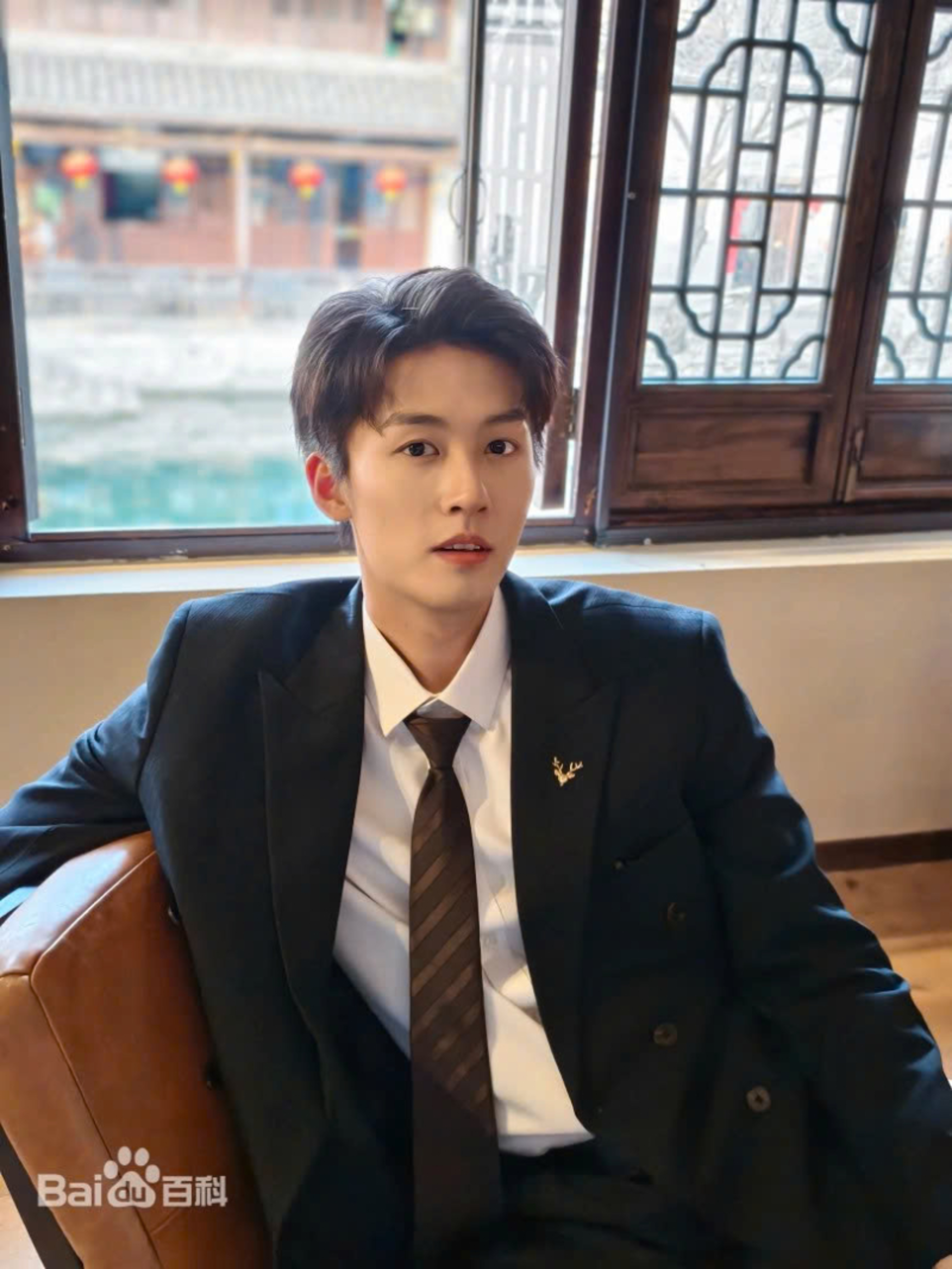 Lưu Vũ Hàng - nam diễn viên trẻ điển trai với lối diễn xuất đa dạng đang được nhiều khán giả yêu thích