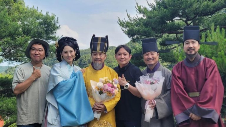 Marble of God tập 2: Baek Gyeol nỗ lực giải mã định mệnh và cuộc chiến sinh tồn nơi đất dữ