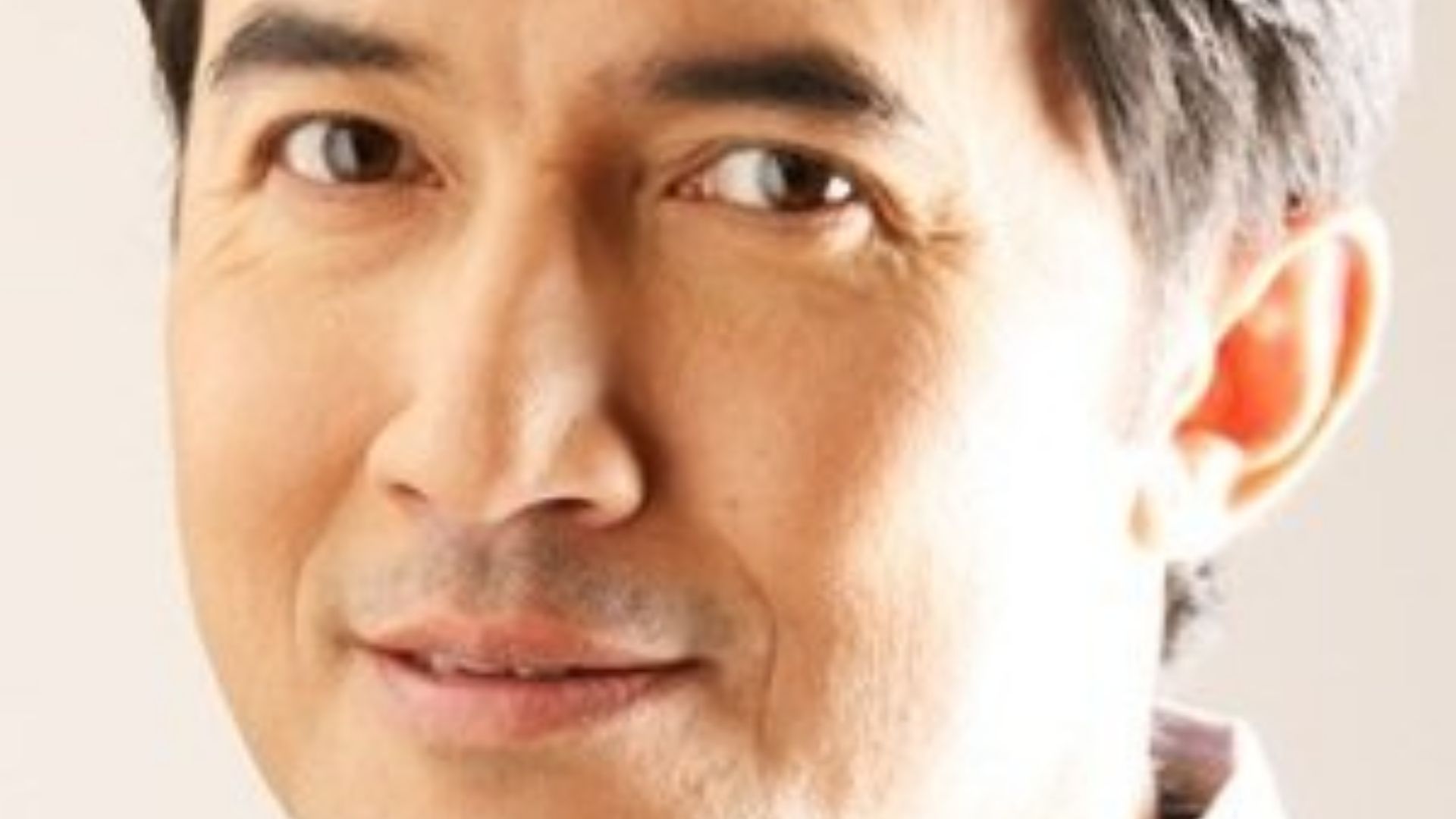 Ice Panuwat trực tiếp điều khiển các luồng khí cơ, nỗ lực cùng đồng đội trực tiếp vượt qua ranh giới sinh tử mong manh