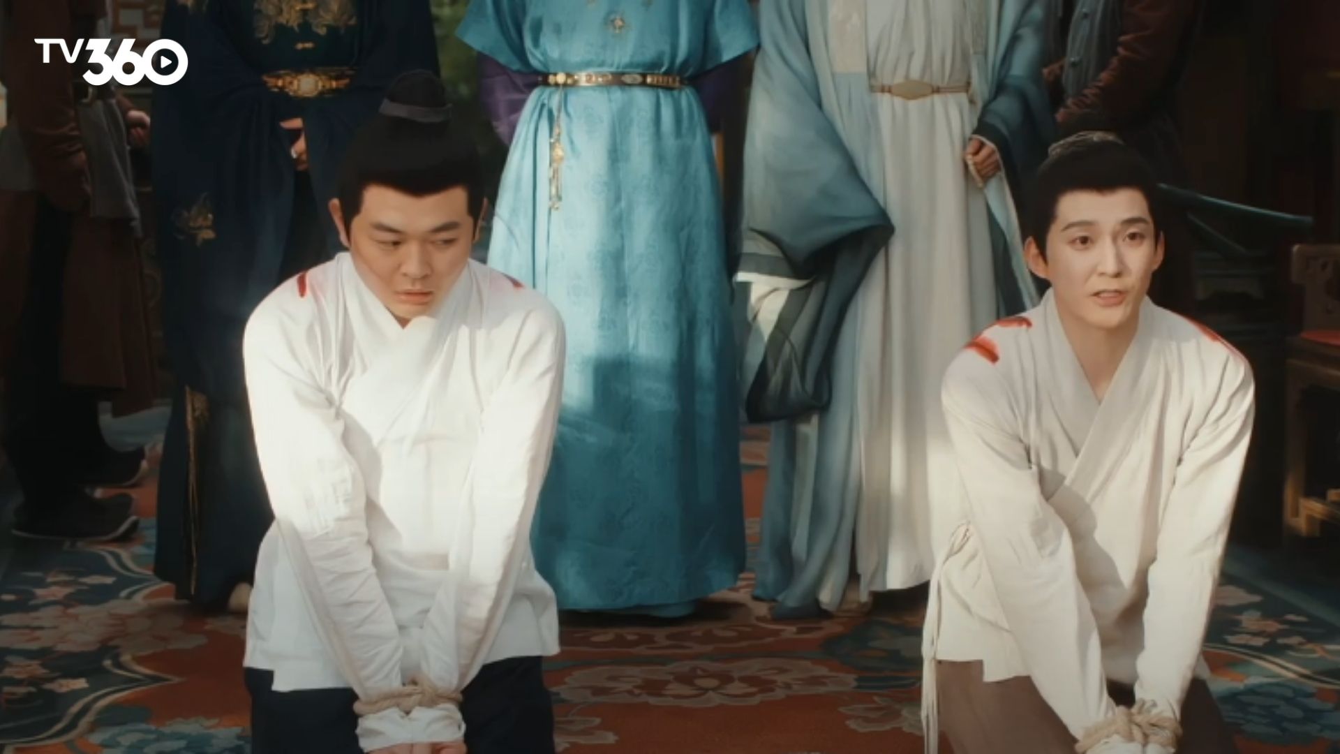 Vinh Thiện Bảo và Lục Giang Lai sát cánh bên nhau, ánh mắt kiên định trước những thử thách mới sắp tới