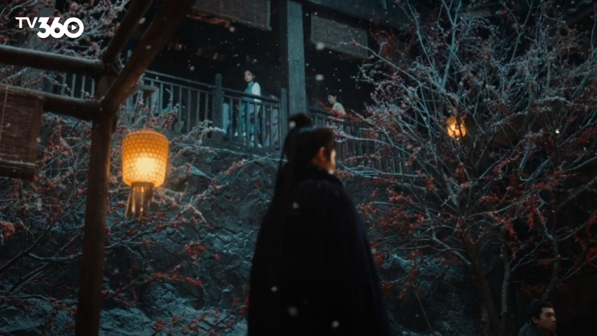 Vinh Thiện Bảo và Lục Giang Lai cùng nhau nâng chén trà giao bôi trong ngày khai trương đại trà lâu, hướng về một tương lai thái bình