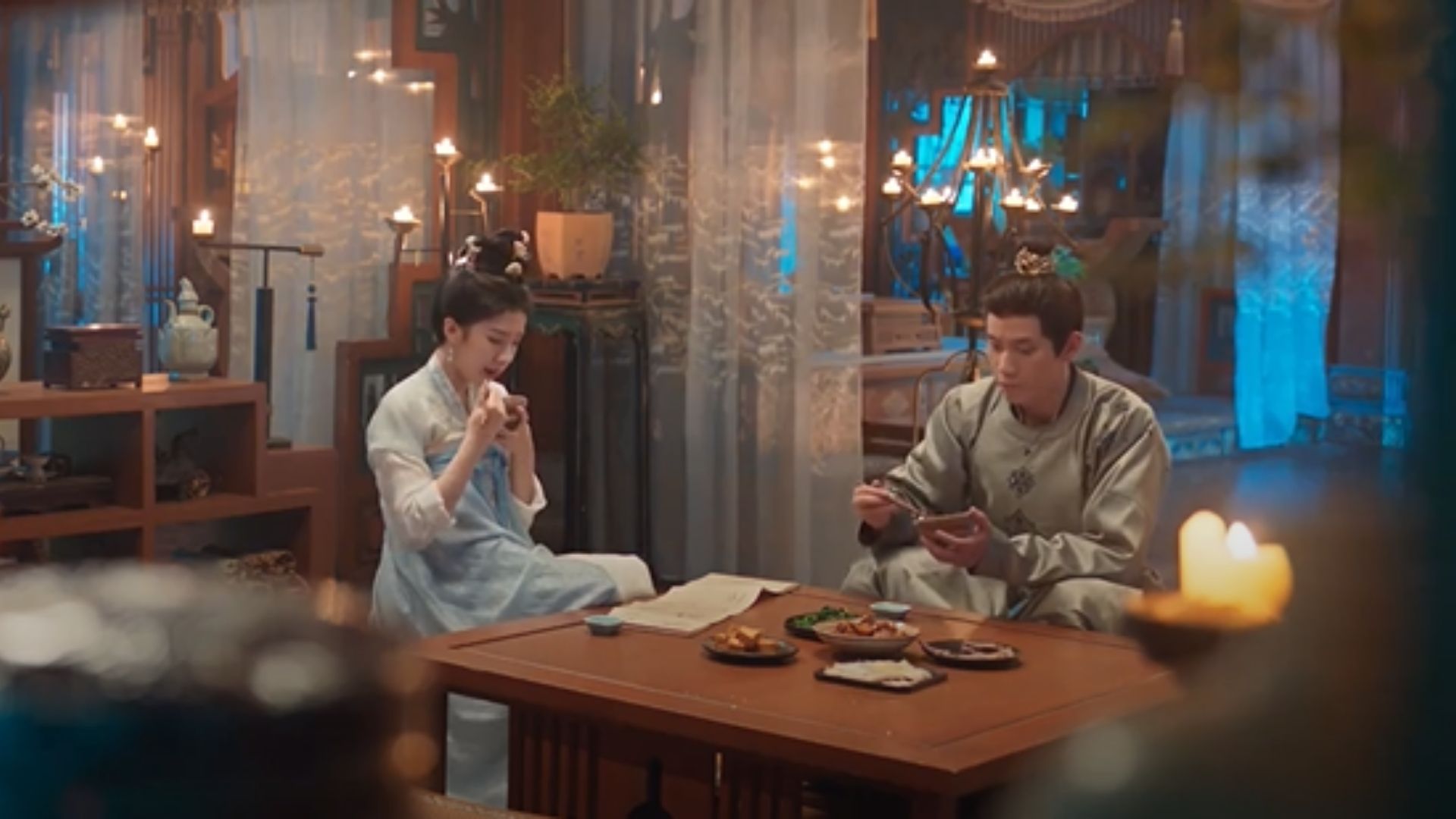 Lãnh Nguyệt quyết liệt ngăn chặn toán gián điệp đang nỗ lực phá vòng vây để trốn khỏi kinh thành