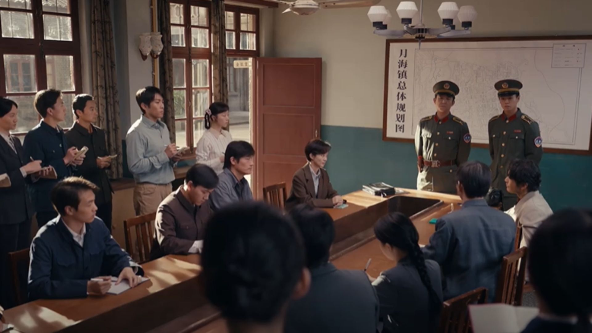 Trịnh Đức Thành trực tiếp ký kết hợp đồng vay vốn bổ sung, nỗ lực bảo đảm sự an toàn tài chính cho Người Xây Thành Phố