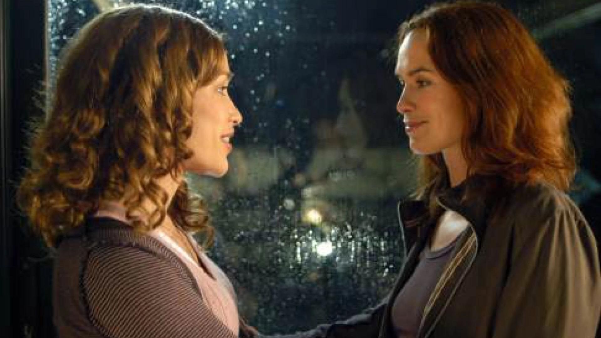 Tình yêu sét đánh thách thức mọi lời thề ước định sẵn.