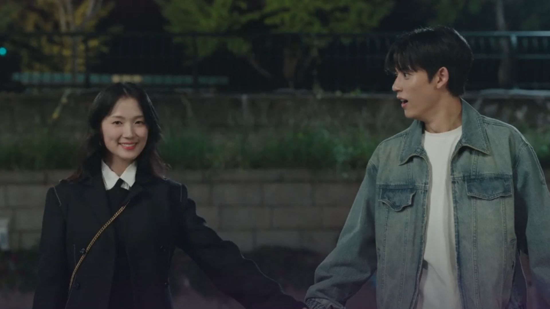 Woo-seok trực tiếp đối diện với Kang Si Yeol, nỗ lực giữ chặt hào quang vay mượn bất chấp sự ngăn cản của Eun Ho