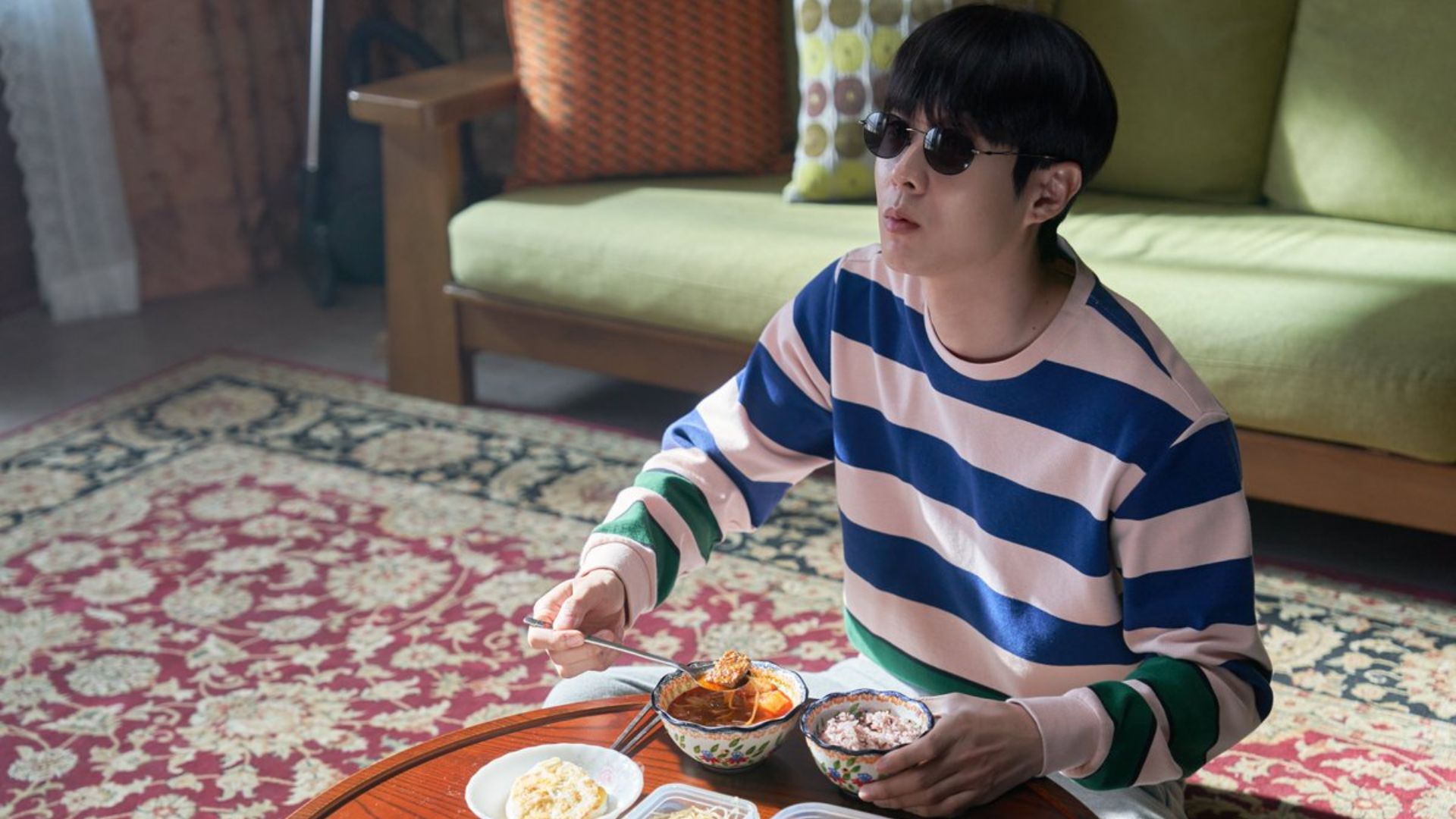 Choi Woo Shik chạm đến bi kịch người con bất lực