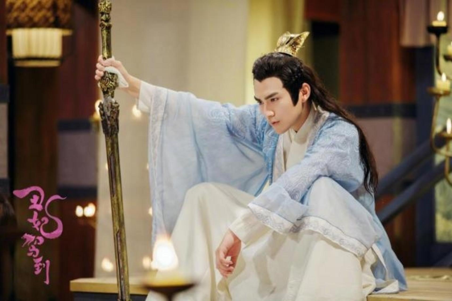 Bộ phim này không chỉ mang đến yếu tố hành động hấp dẫn mà còn khắc họa những mối quan hệ đầy căng thẳng trong hậu cung.