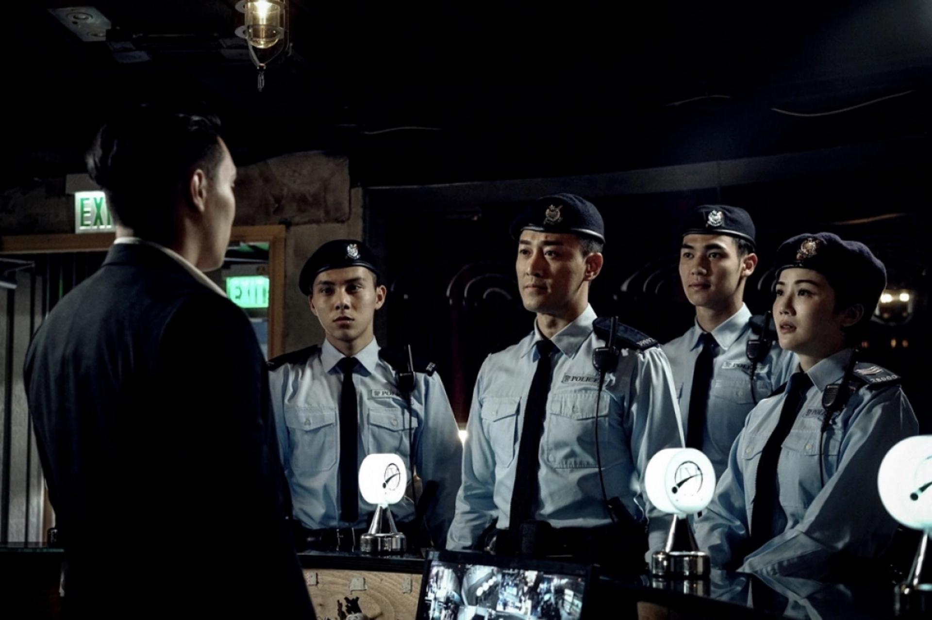 Đây là một trong những bộ phim hành động thành công của Ôn Bích Hà trong vai trò hỗ trợ các đồng nghiệp nam trên chiến tuyến.