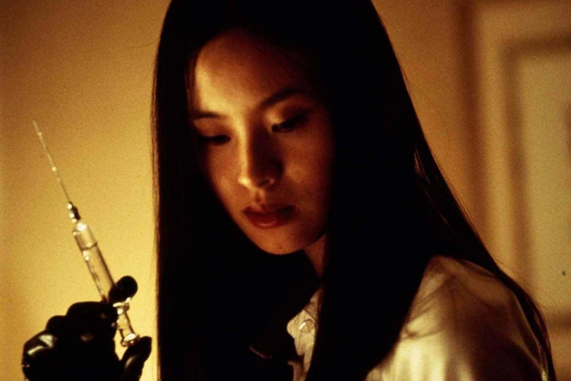 Cú chuyển tông đột ngột từ lãng mạn sang kinh dị tột độ khiến phim trở thành nỗi ám ảnh dai dẳng.