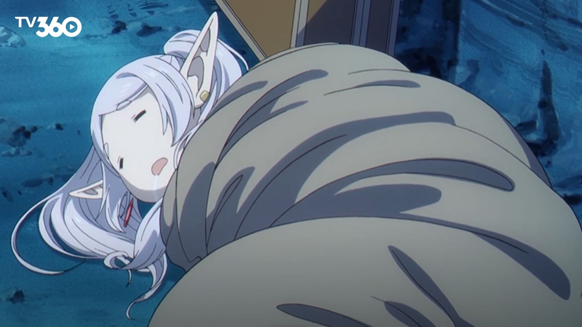 Fern trực tiếp tung đòn ma pháp kết liễu, nỗ lực cùng Frieren và Stark trực tiếp giải phóng thị trấn khỏi thảm họa