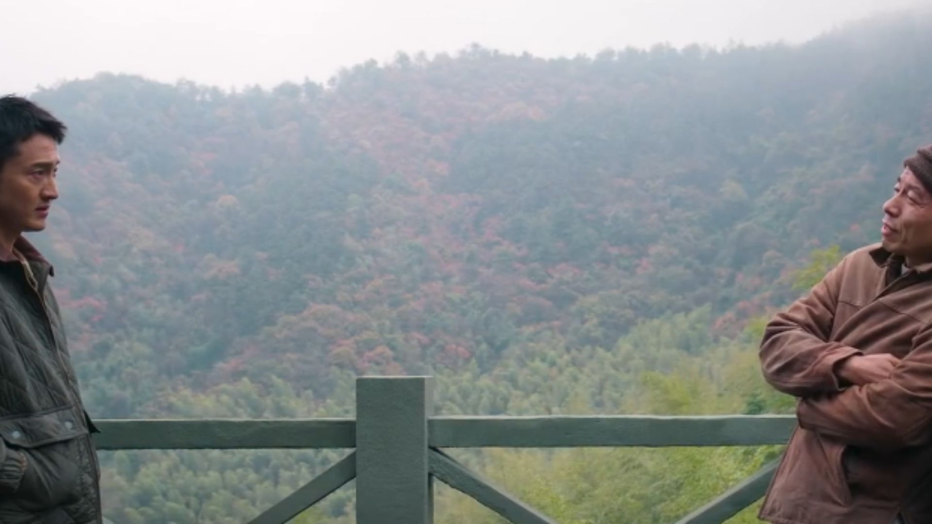 Bộ ba Tần Phong, Văn Giang Yến và Hồng Siêu rạng rỡ trong ngày lễ tuyên dương chiến công