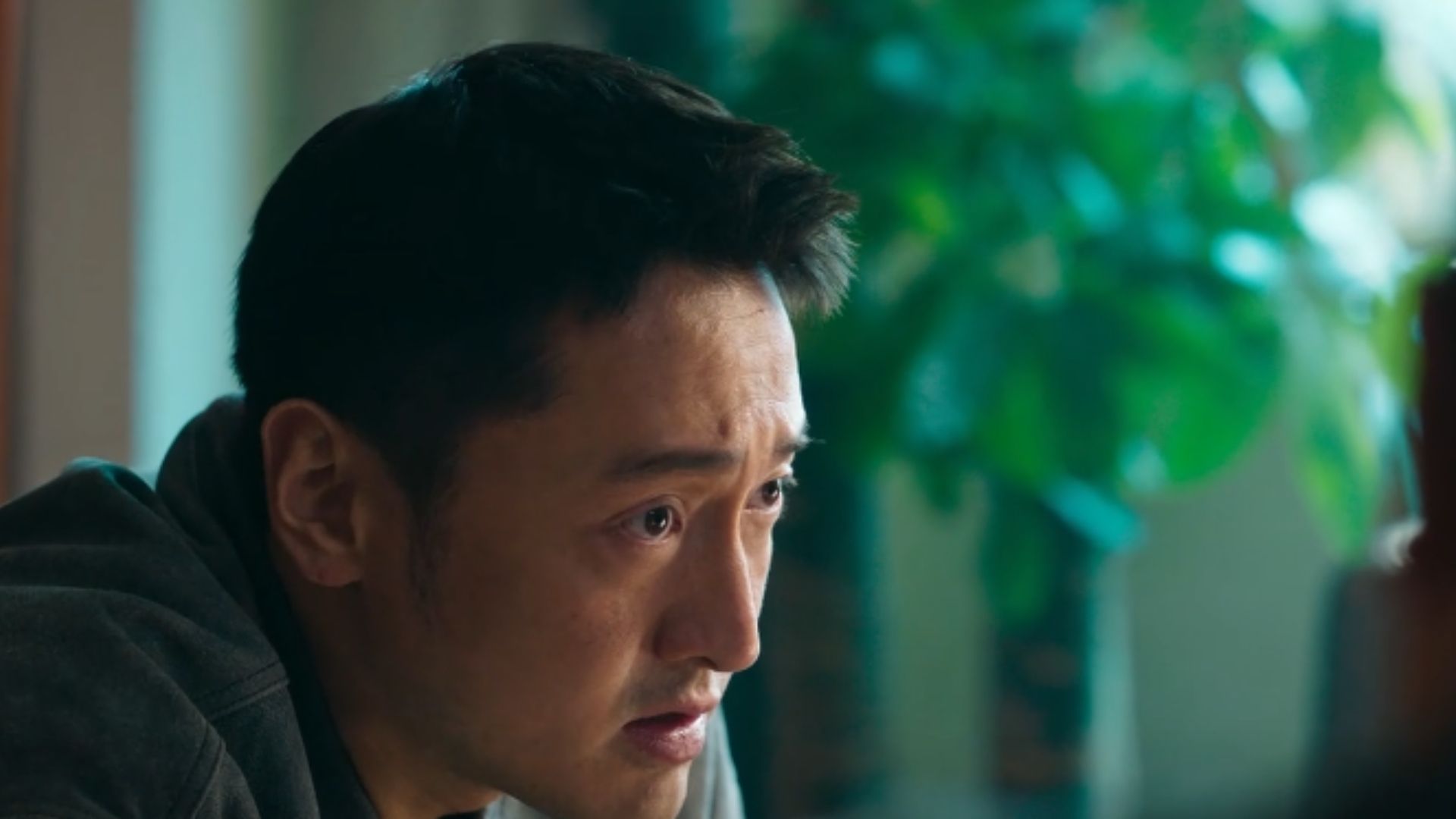 Diệp Thiên Hựu chỉ đạo chiến dịch vây quét các quan chức tha hóa sau khi nhận được bằng chứng thép từ Tần Phong