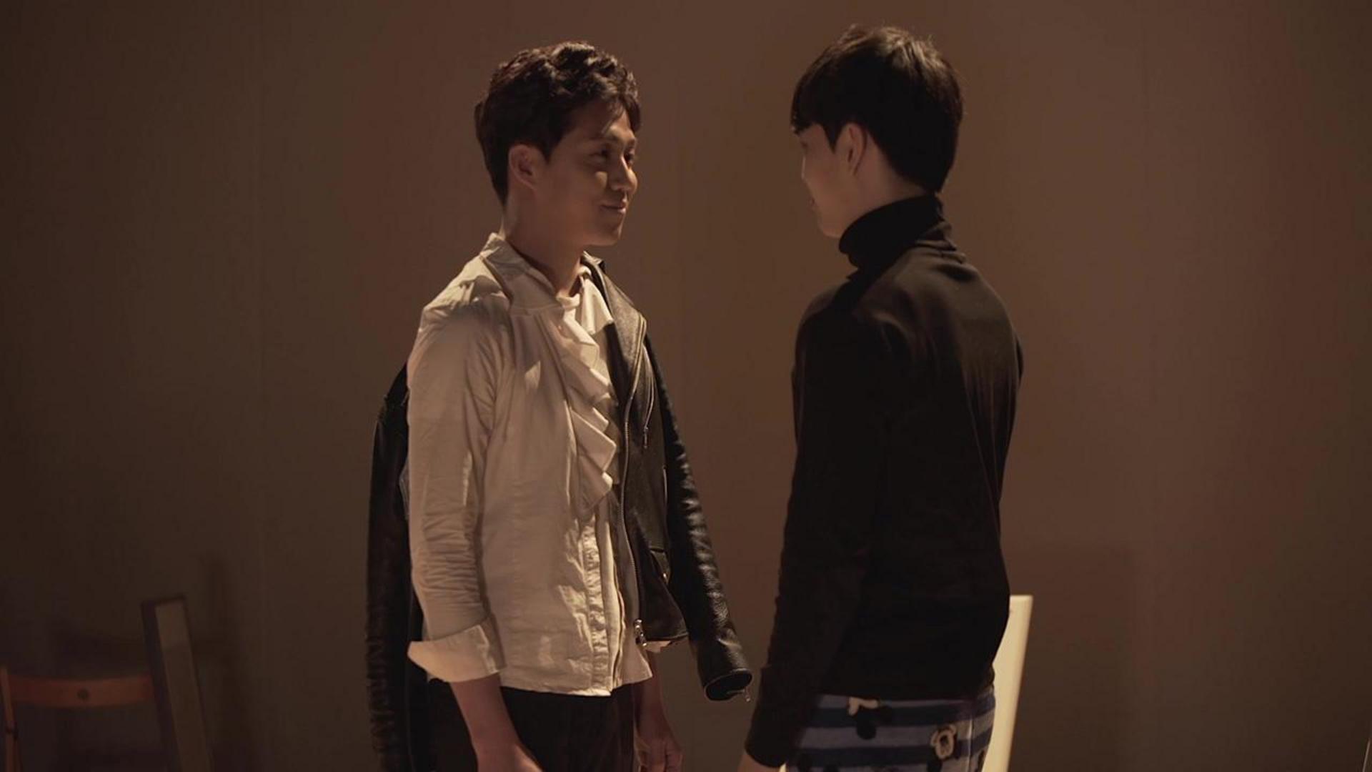 Bộ phim khai thác một câu chuyện tình yêu đầy ngọt ngào, với những khó khăn và thử thách trong mối quan hệ giữa hai người bạn học