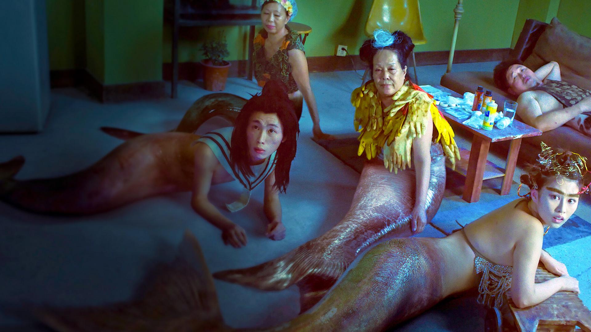 Siêu phẩm hài lãng mạn khẳng định danh hiệu "vua phòng vé" bất bại của Tinh Gia.