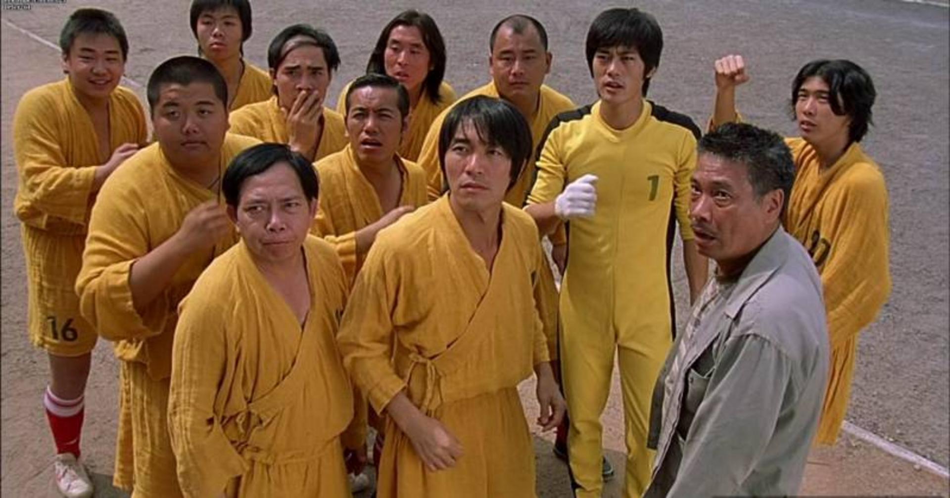 Khi môn thể thao vua trở thành sân khấu cho những đường quyền đẹp mắt và tiếng cười nổ giòn.