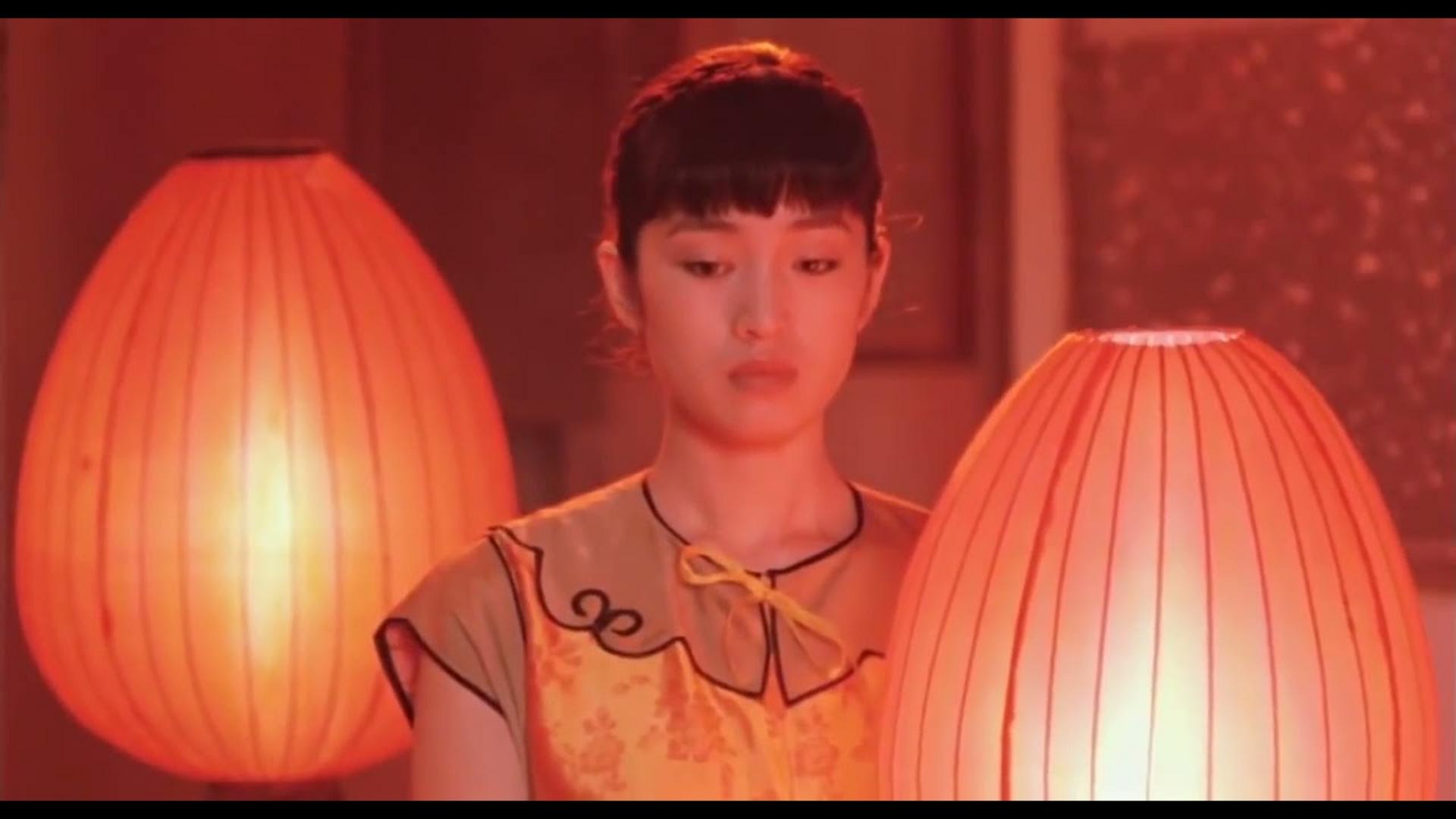 Tác phẩm nghệ thuật sâu sắc lột tả nỗi đau thầm lặng của người phụ nữ.