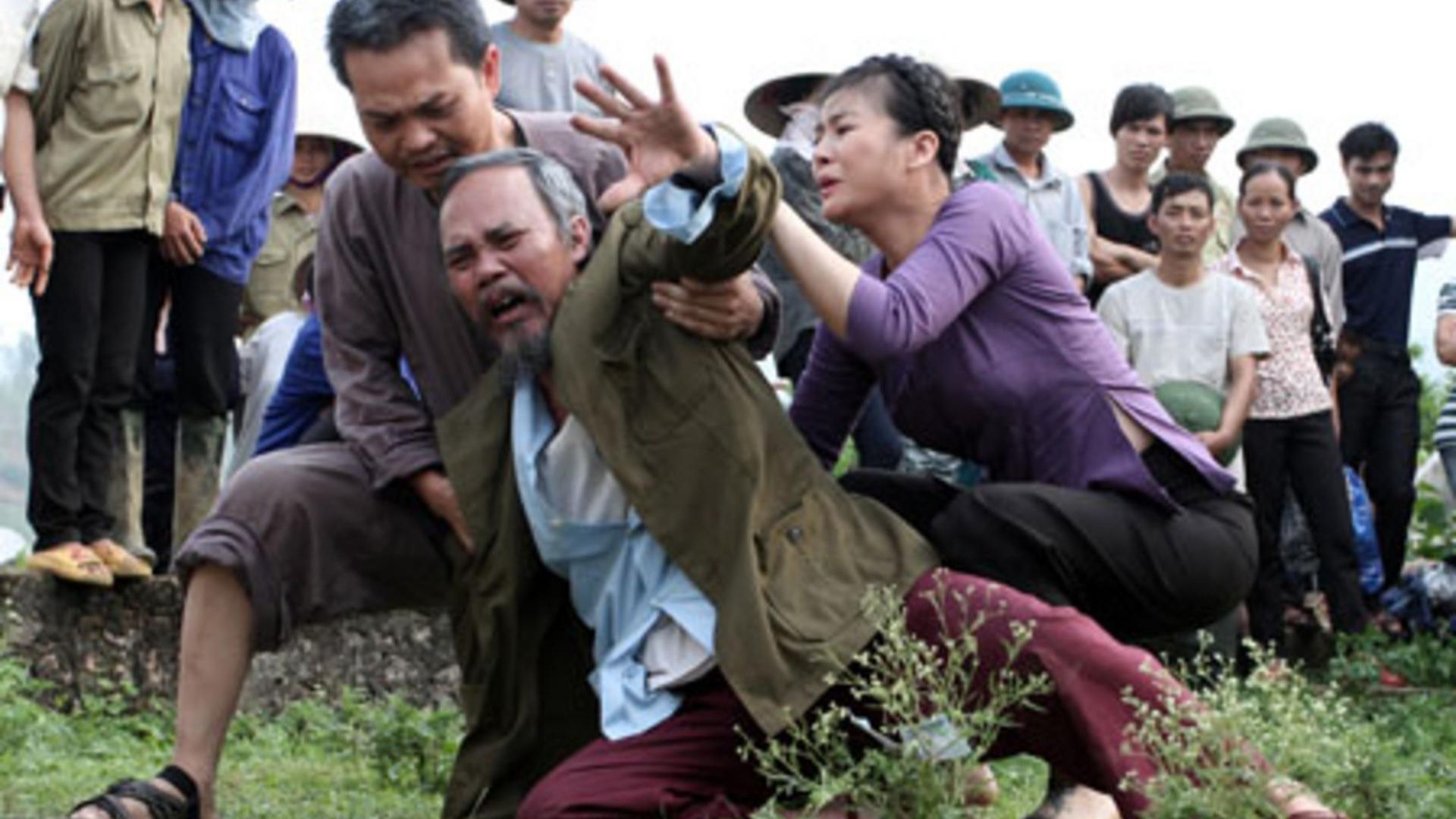 Bộ phim phản ánh sự khắc nghiệt của xã hội bởi tác động của kinh tế