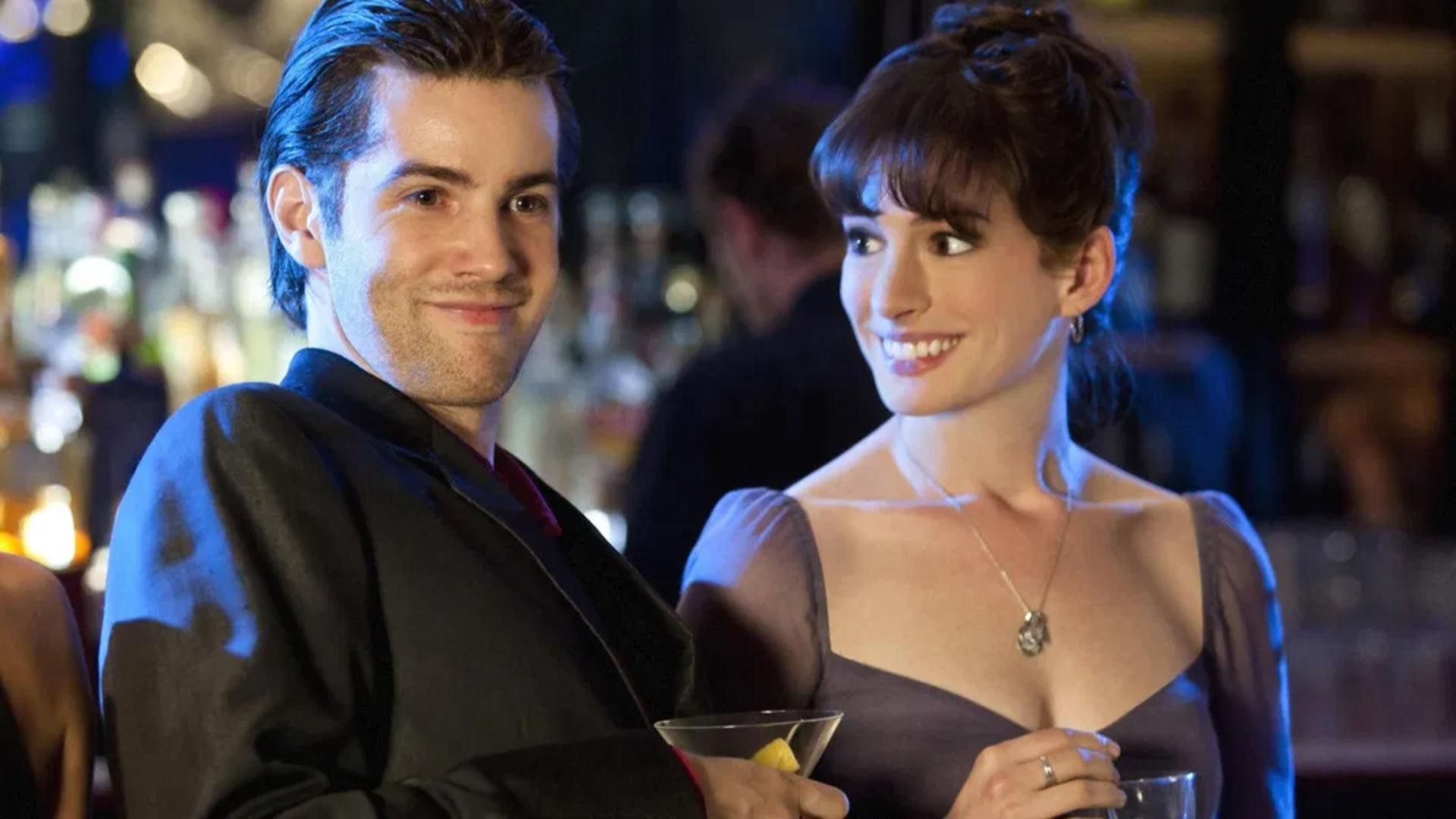 Ở những ngã rẽ cuộc đời, cả 2 nhân vật liên tục bỏ lỡ nhau