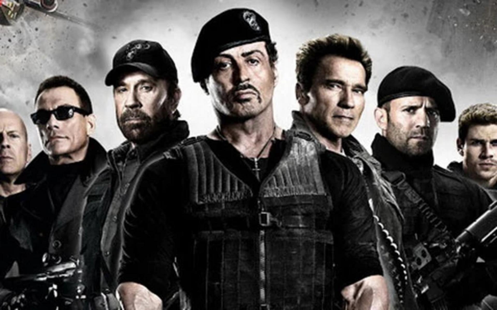 Sự kết hợp ăn ý giữa những huyền thoại cơ bắp phương Tây và võ thuật phương Đông.