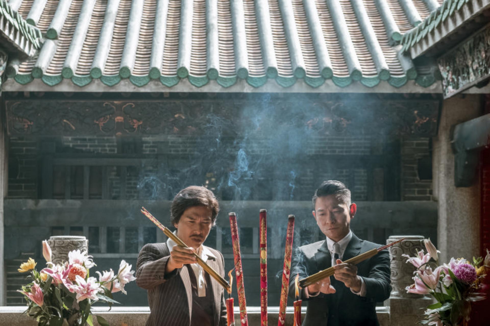 Tái hiện thời hoàng kim rực rỡ và đen tối của xã hội đen Hồng Kông xưa.