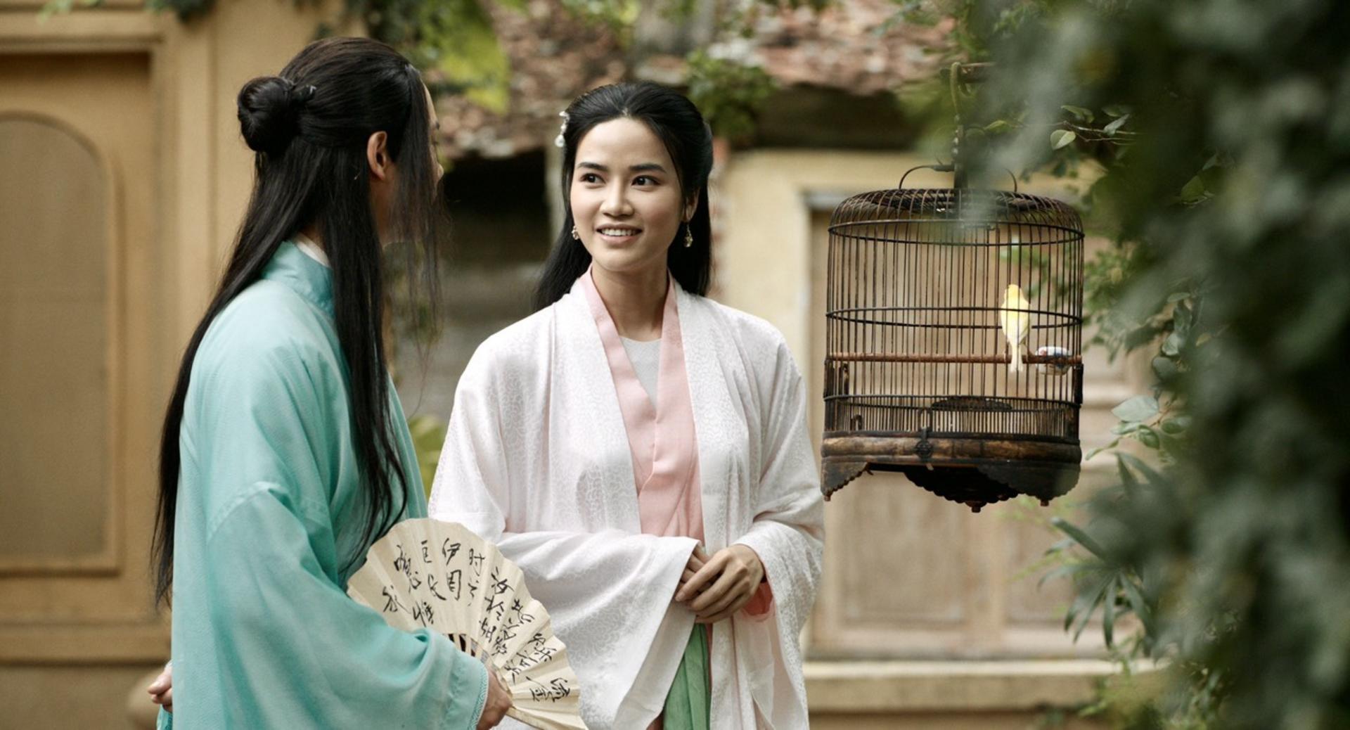 Bản tình ca u buồn tôn vinh cốt cách thanh cao của một nữ sĩ lừng lẫy phương Nam.