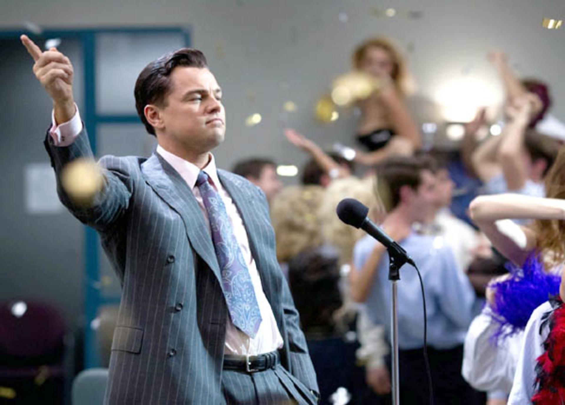 Bản cáo trạng điên cuồng về lòng tham vô tận của con người tại trung tâm tài chính thế giới.