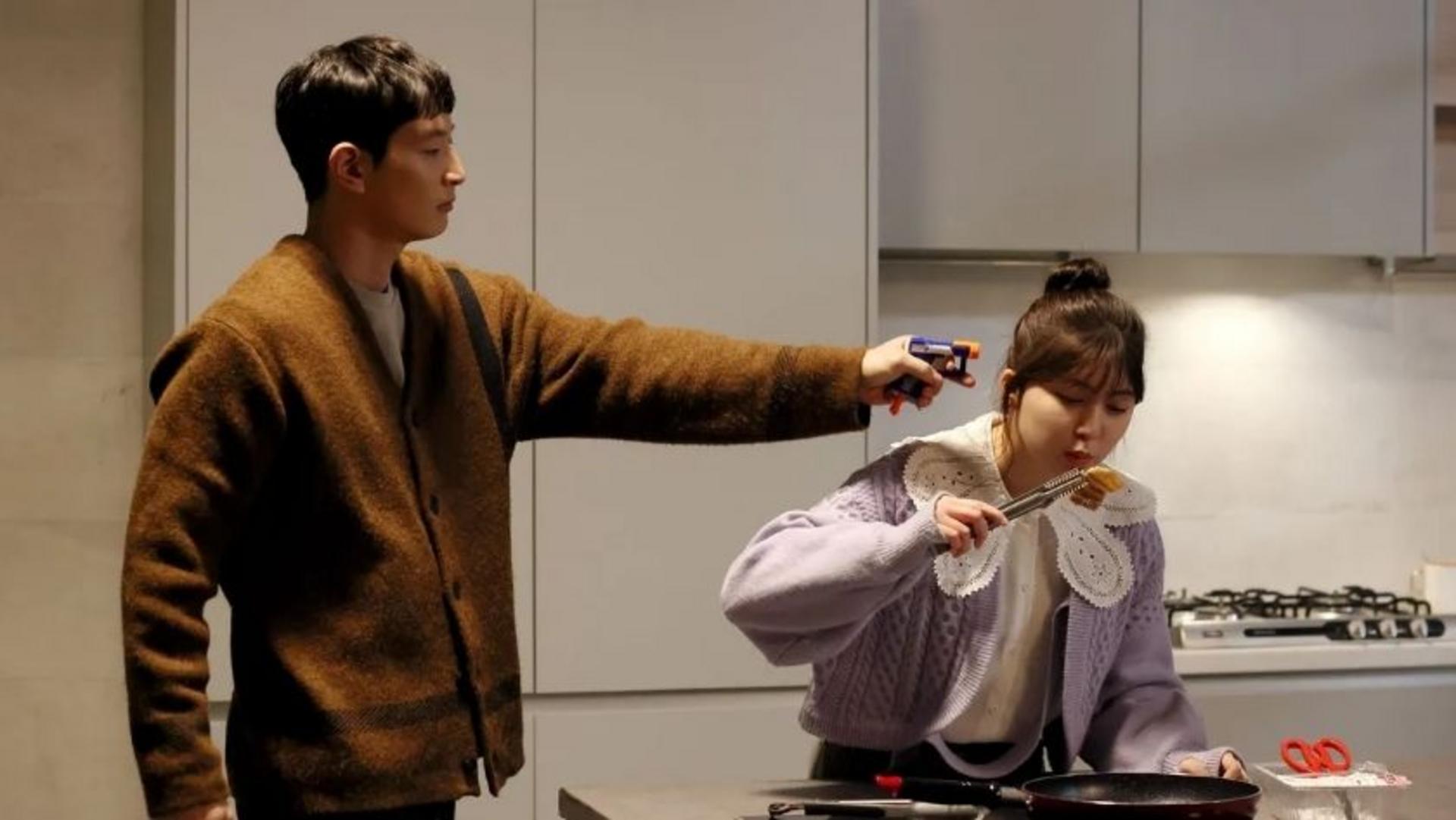 Những tình huống dở khóc dở cười khi con người sống chung với ma