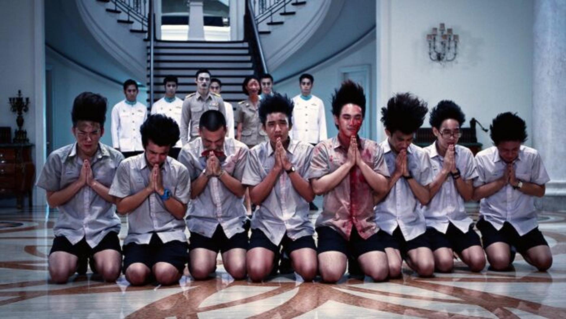 Khởi đầu cho series phim ma hài học đường gắn liền với tuổi trẻ.