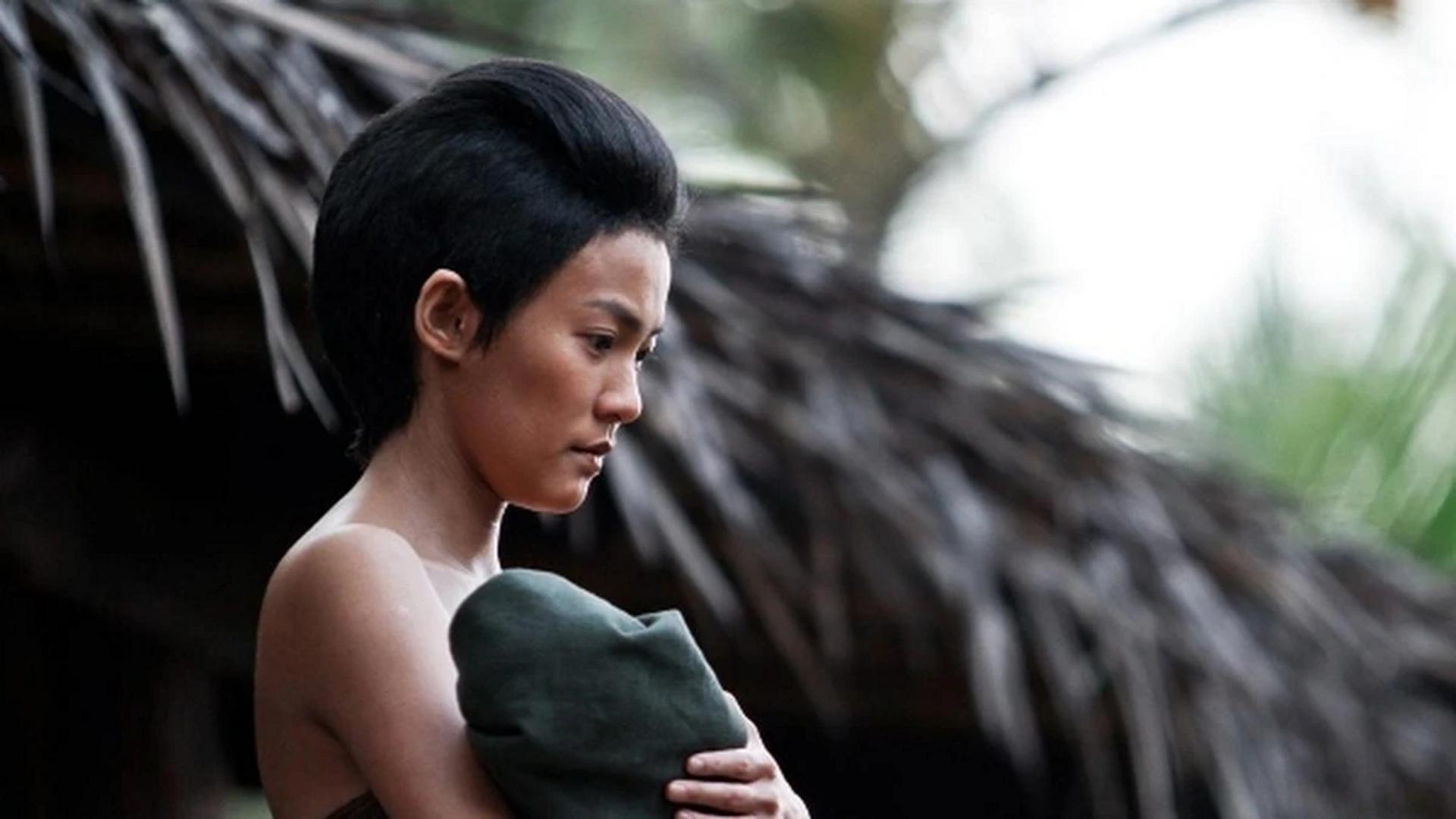 Hành trình xuyên không "bất ổn" của hội học sinh siêu báo.