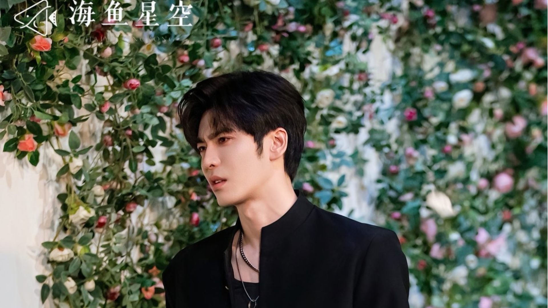 Phim ngắn ngôn tình hiện đại mang màu sắc bi kịch, tập trung vào yêu hận, sự kiểm soát và cái giá của lựa chọn