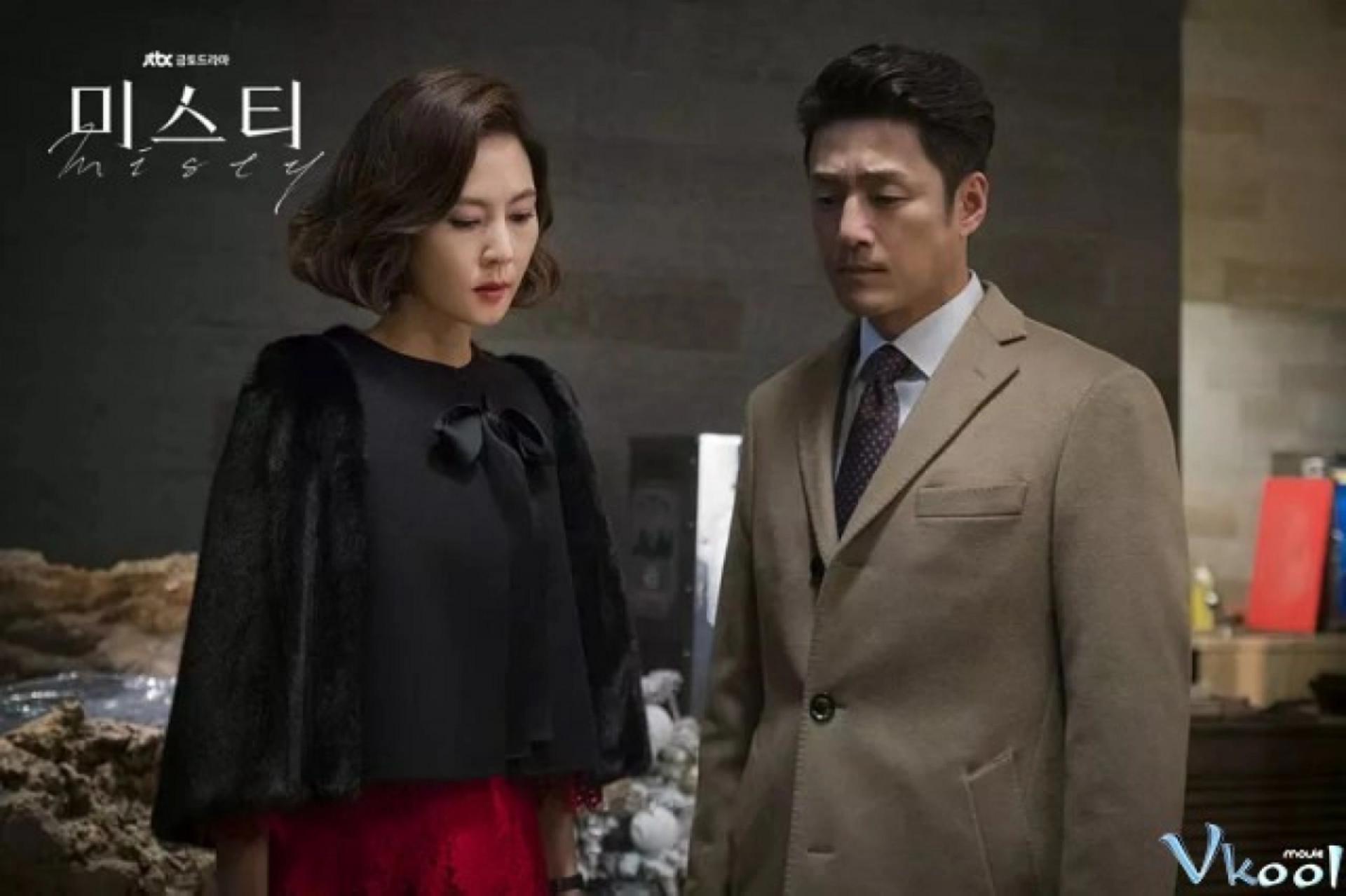 Khi danh vọng và tình yêu cũ va chạm, tạo nên một vụ nổ làm sụp đổ mọi hào quang.