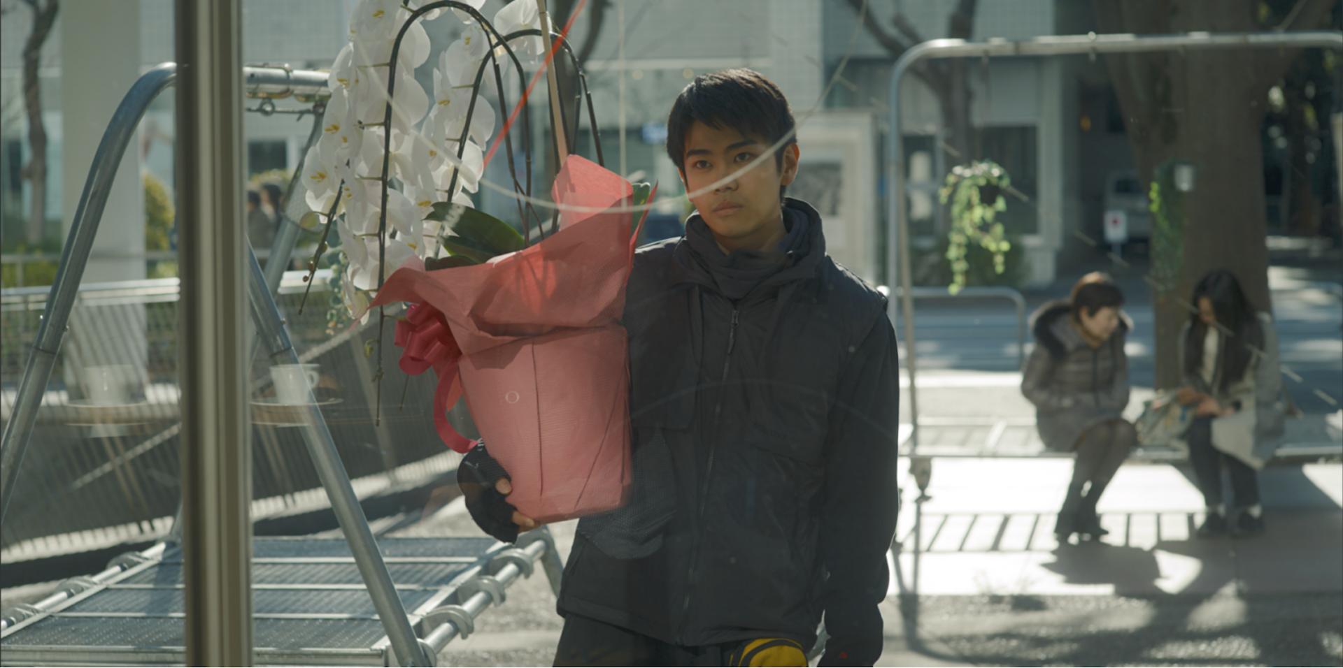 Một kiệt tác tĩnh lặng về nỗi cô đơn đô thị và sự đánh đổi của văn minh hiện đại.