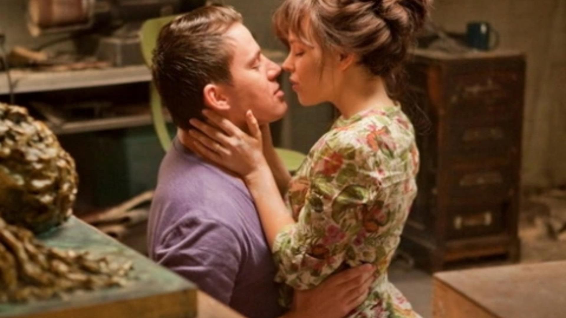 Tình cảm đôi vợ chồng trở nên gắn bó hơn sau những biến cố